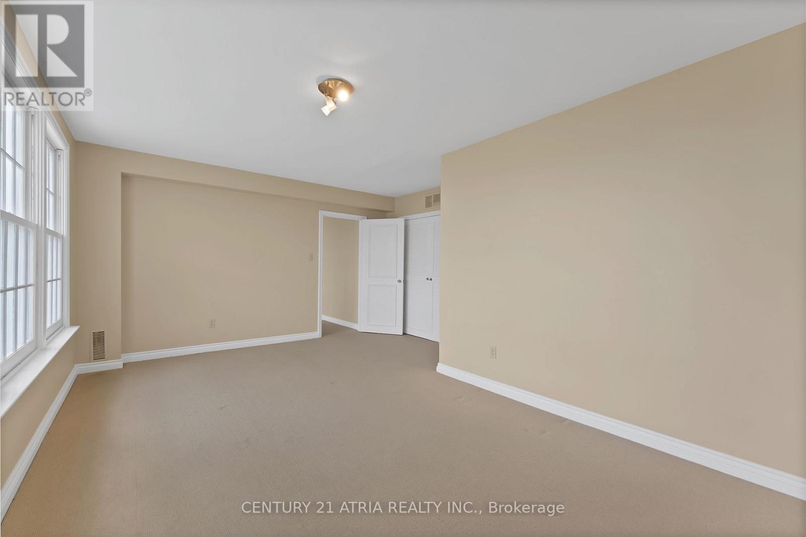 5 HILL CRESCENT - 26