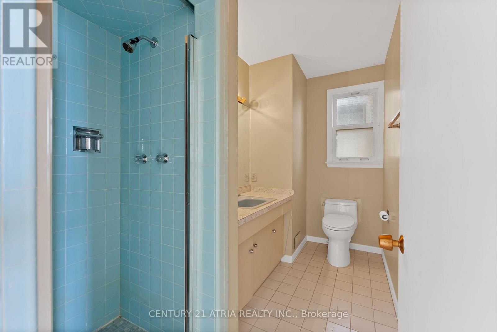 5 HILL CRESCENT - 28
