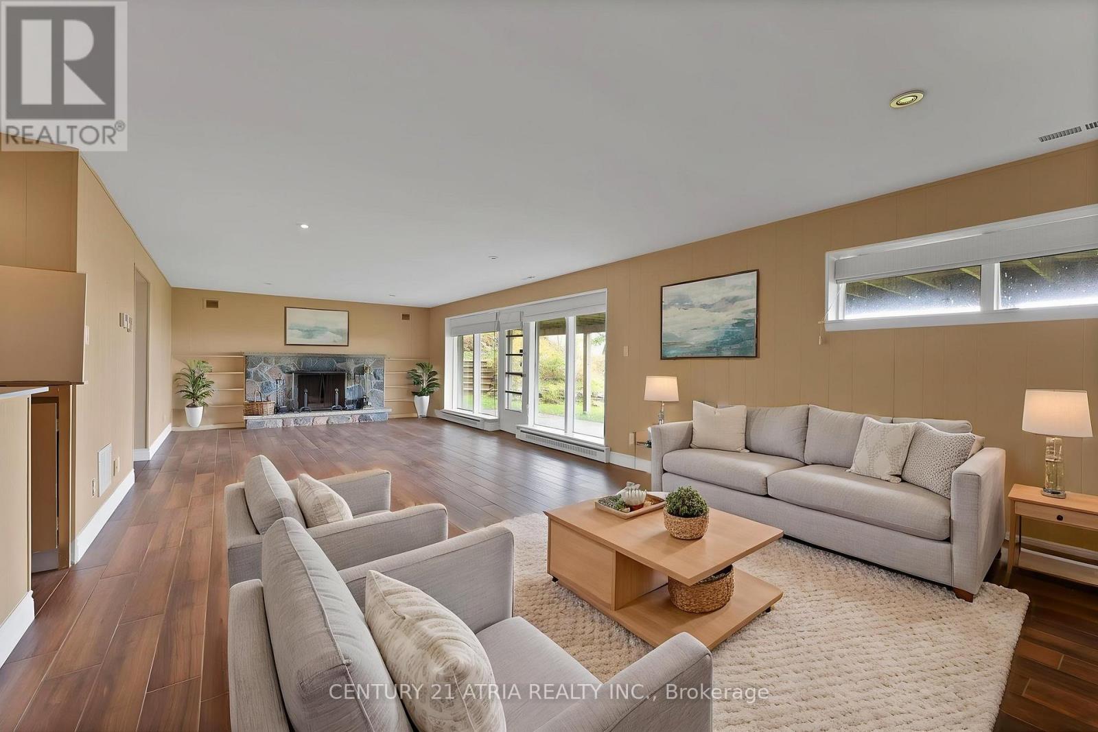5 HILL CRESCENT - 33