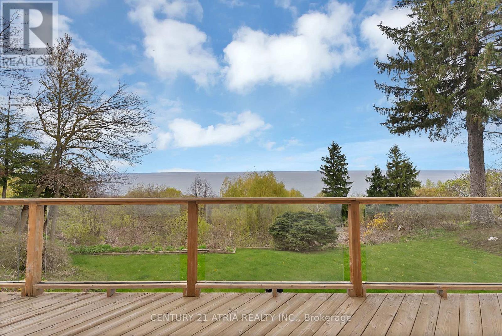 5 HILL CRESCENT - 35