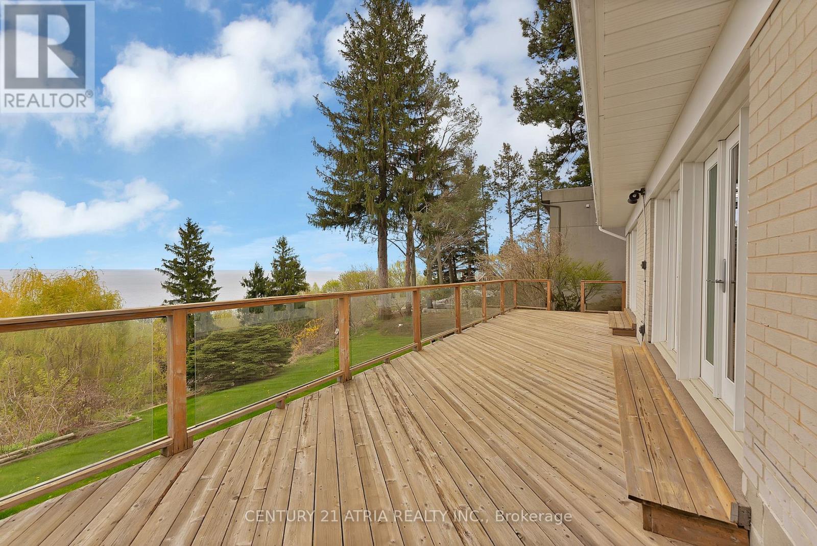 5 HILL CRESCENT - 36