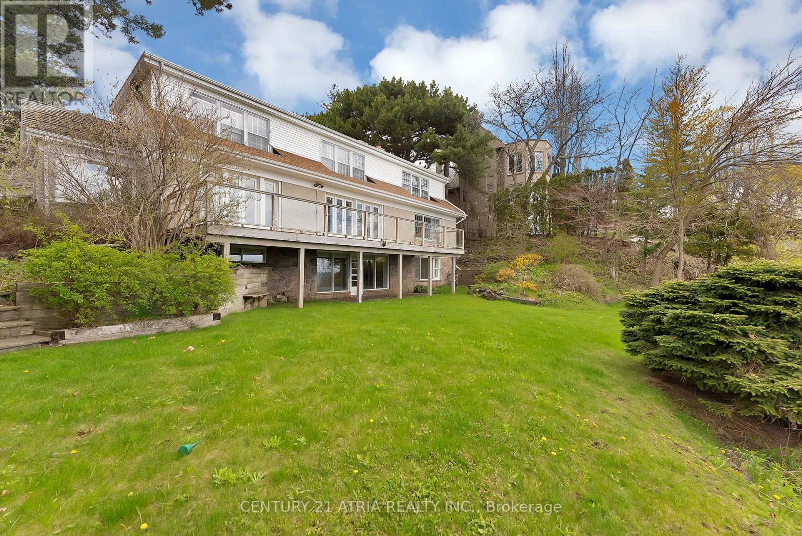 5 HILL CRESCENT - 38