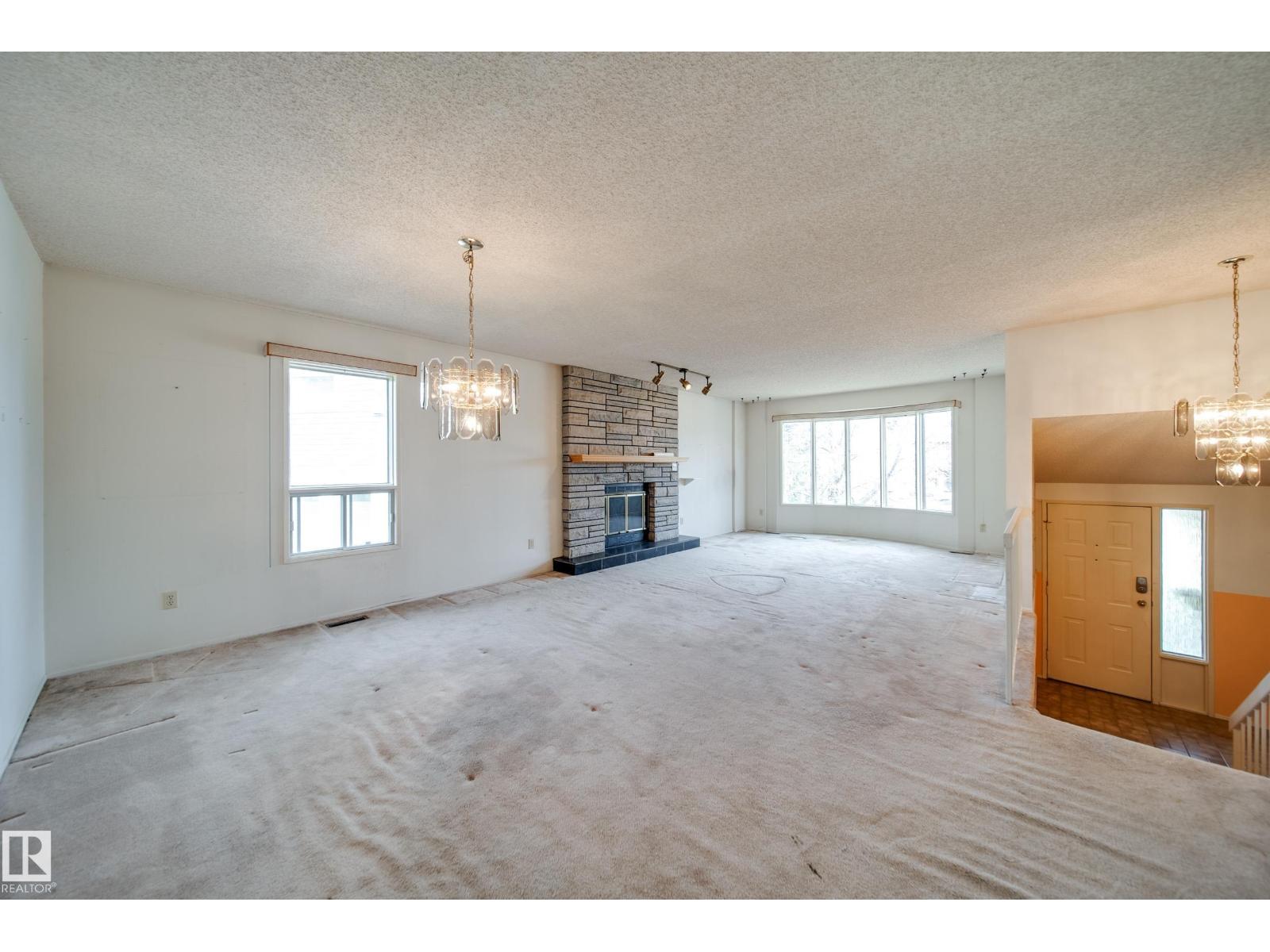 1030 106 ST NW - 5