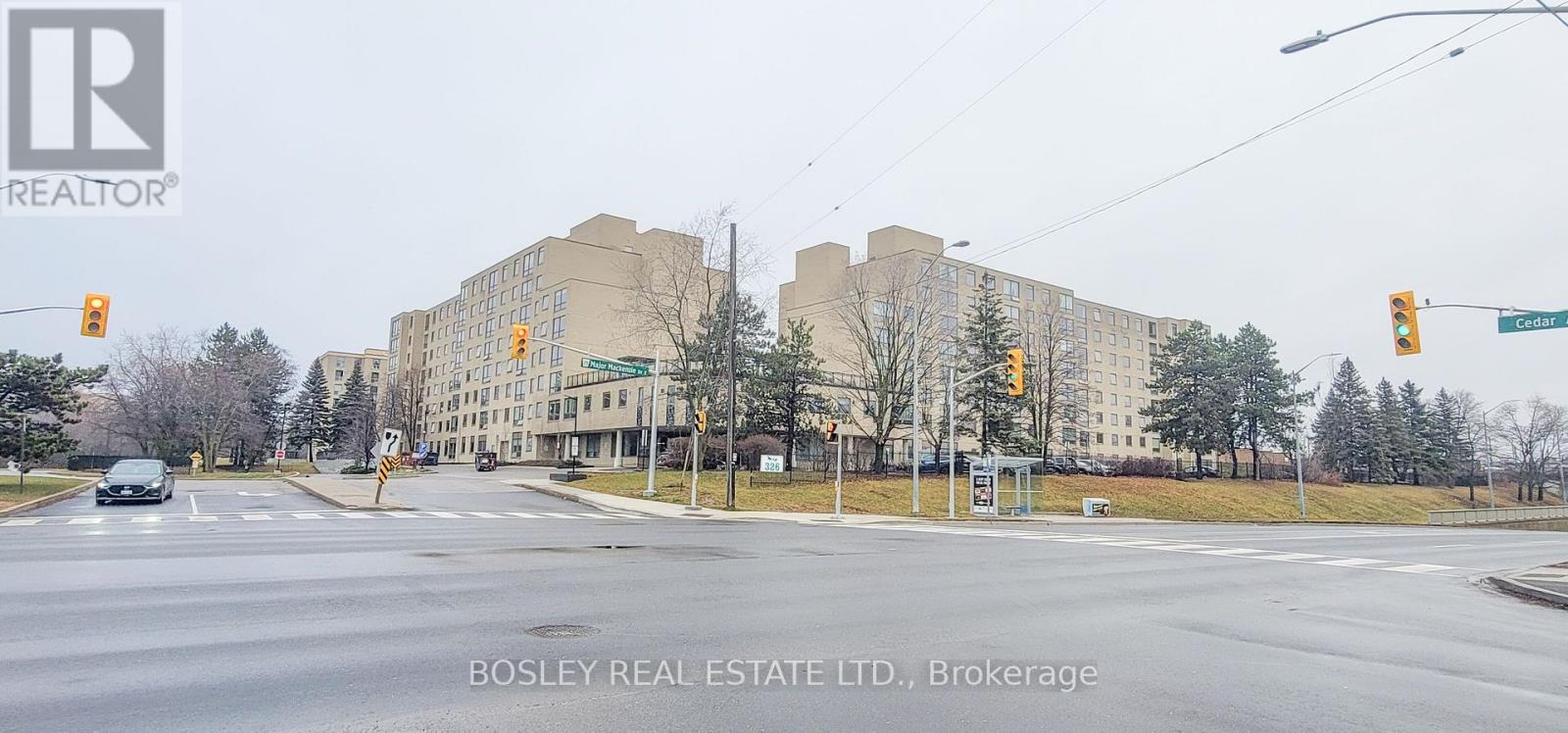 Listing photo of 822 - 326 MAJOR MACKENZIE DRIVE E