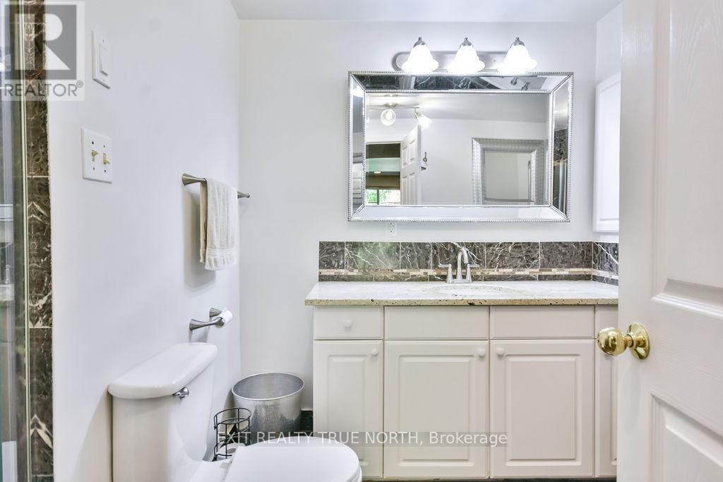 28 NICHOLSON CRESCENT - 28