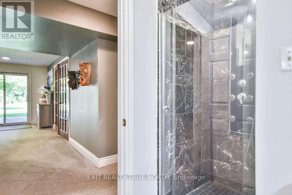 28 NICHOLSON CRESCENT - 30