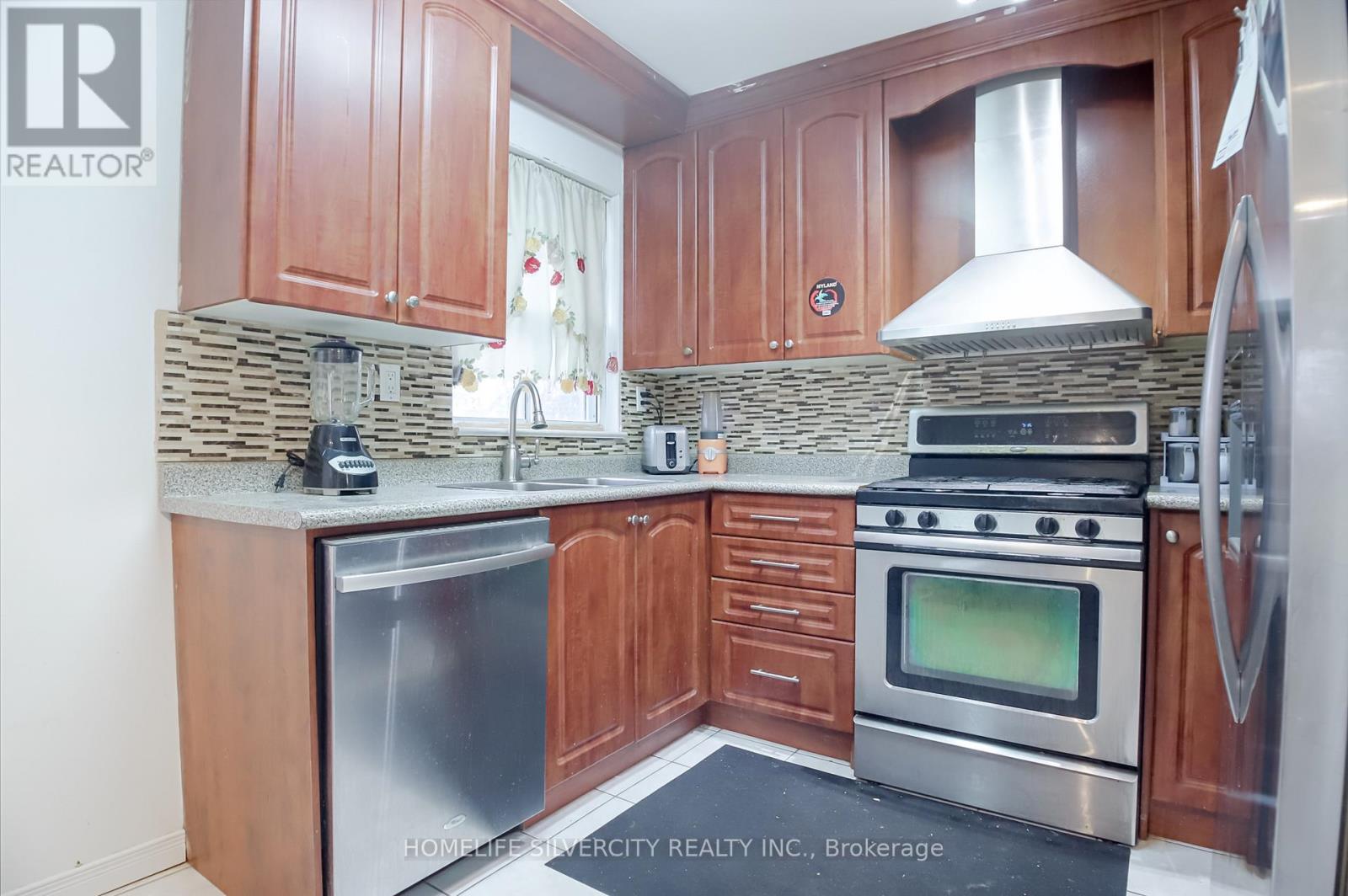 10 COPPERMILL DRIVE - 14