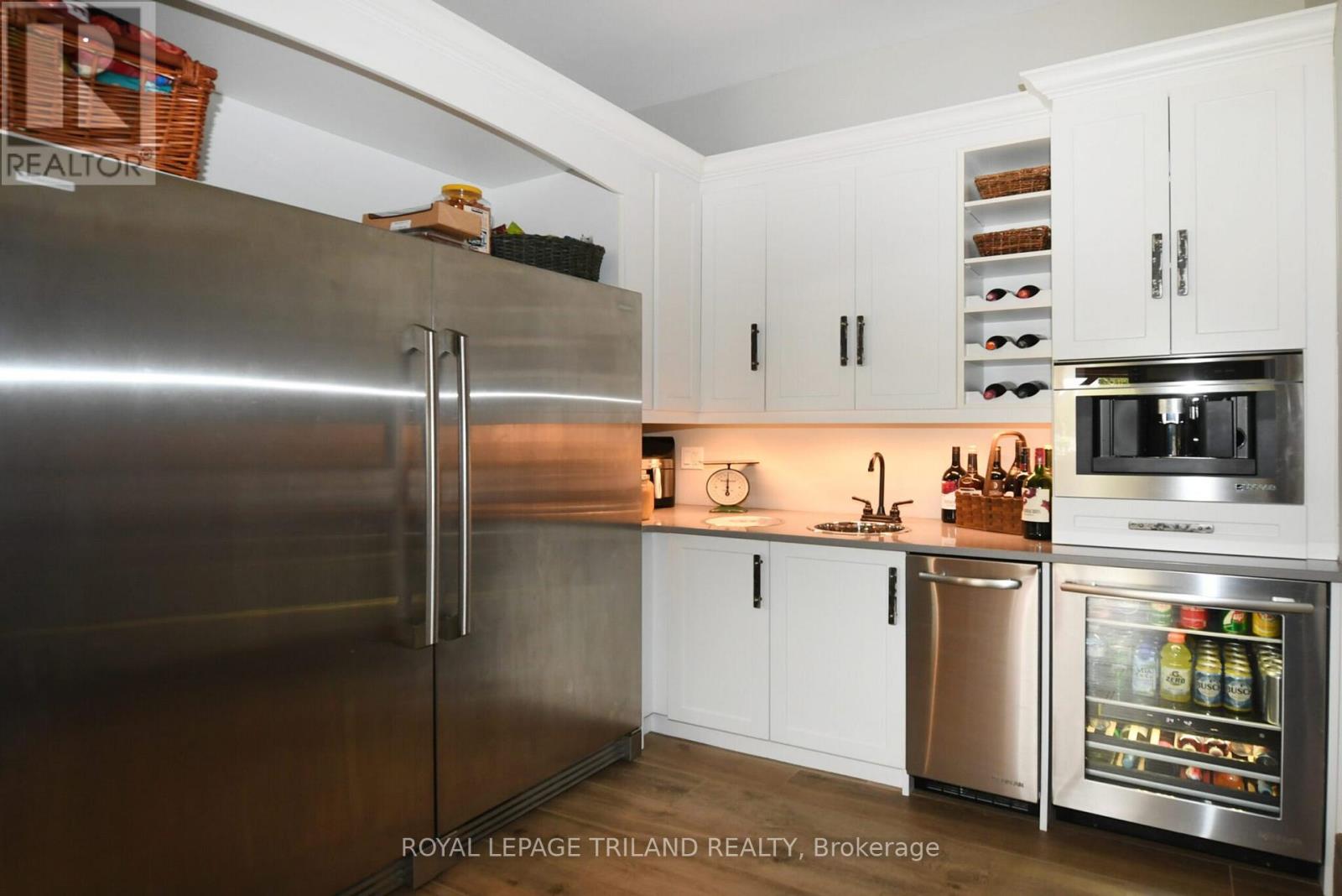 7264 RIDGE ROAD - 18