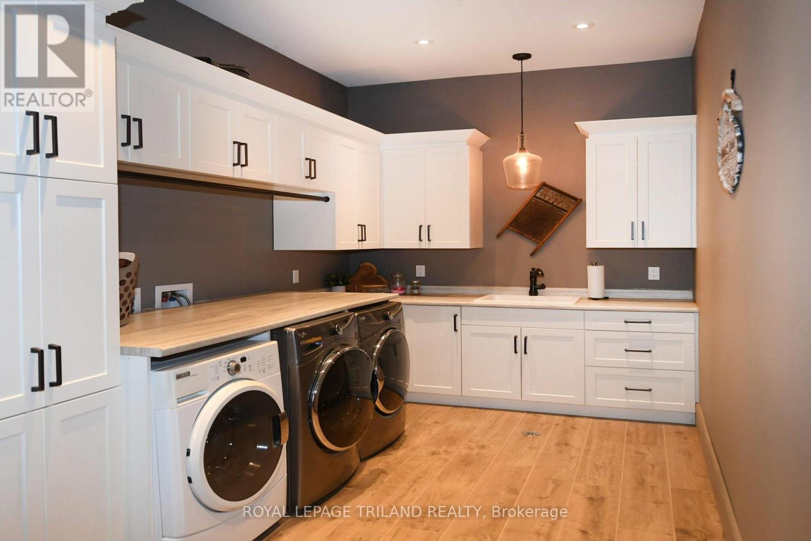 7264 RIDGE ROAD - 26