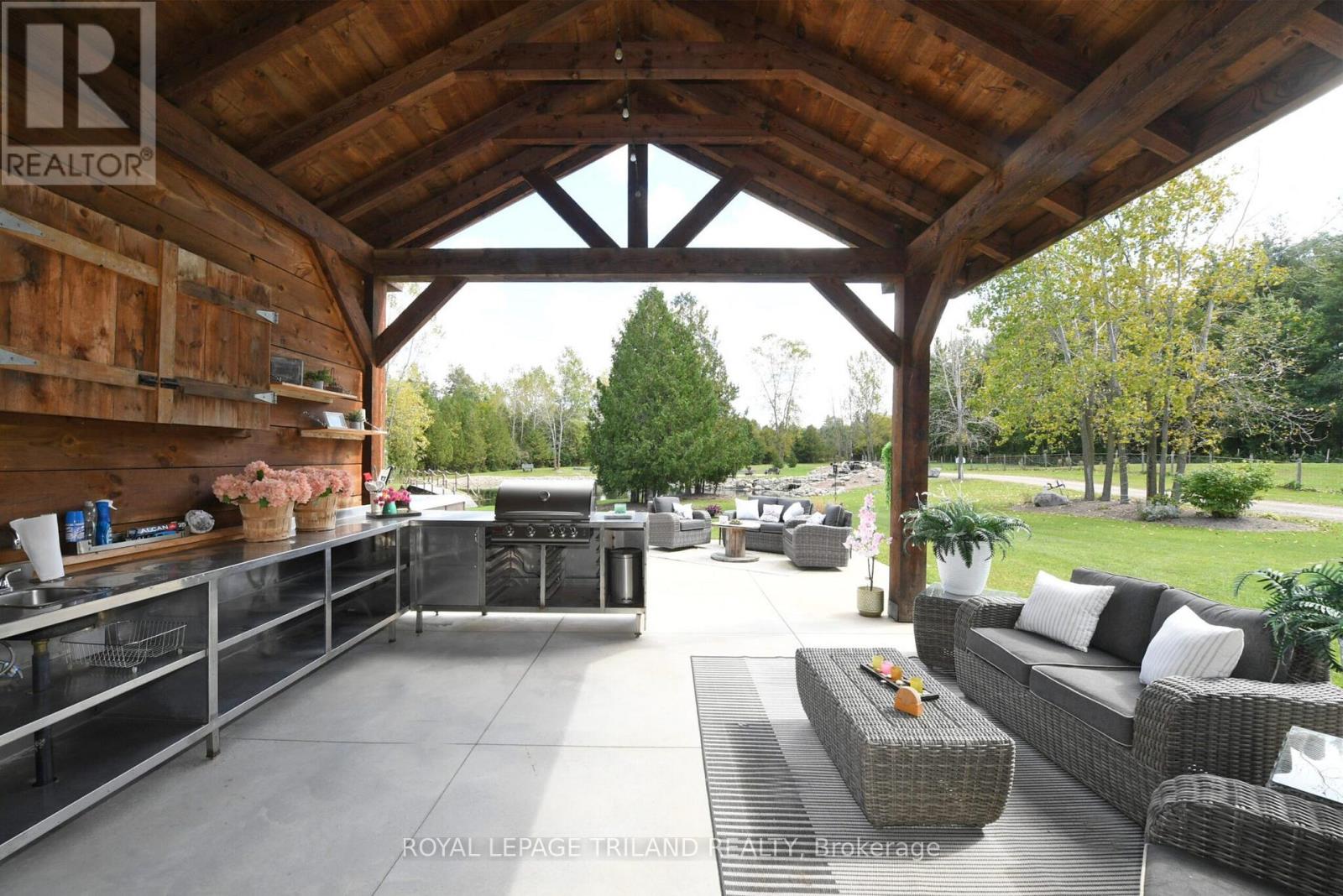 7264 RIDGE ROAD - 32