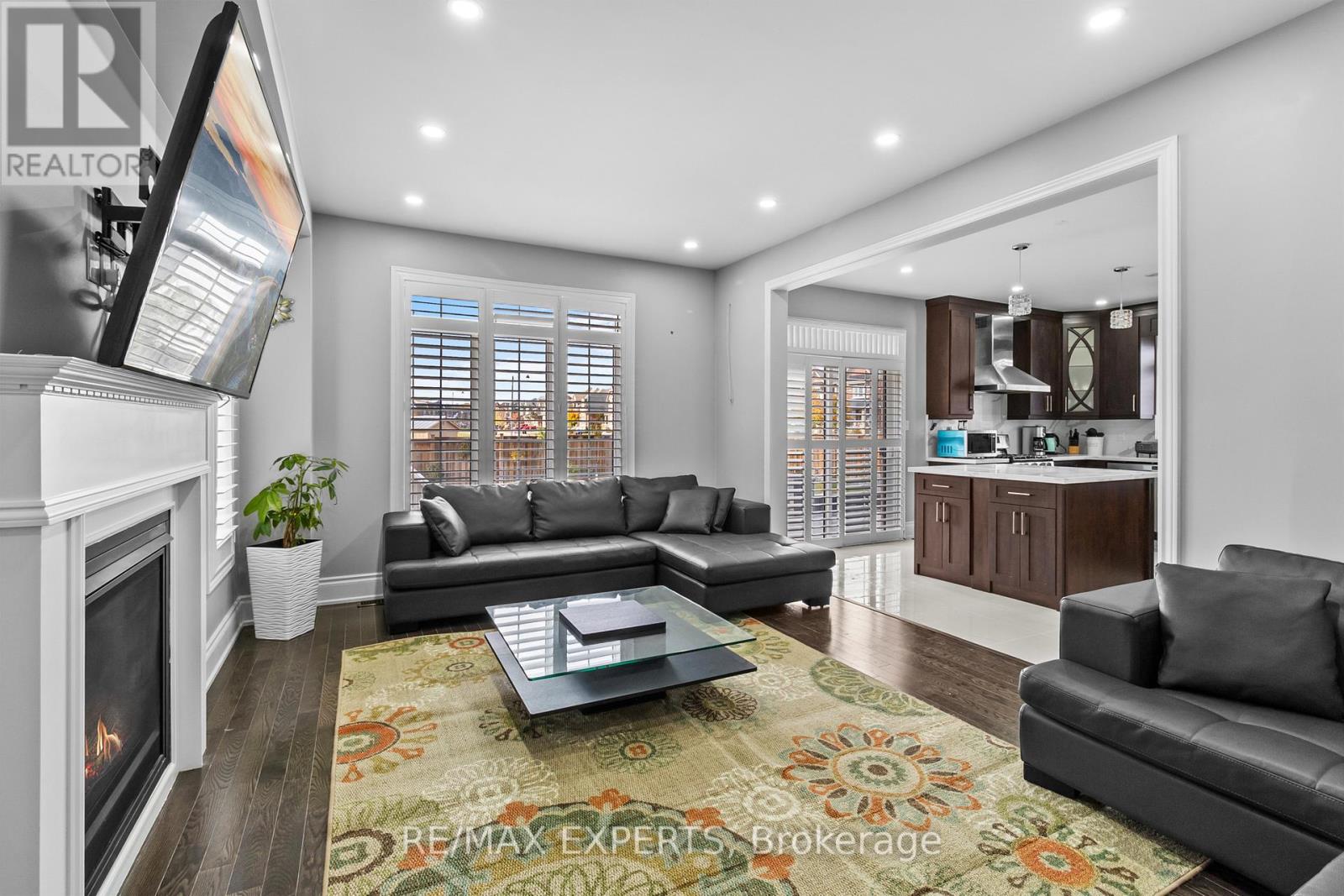 22 TRAVERS GATE - 4