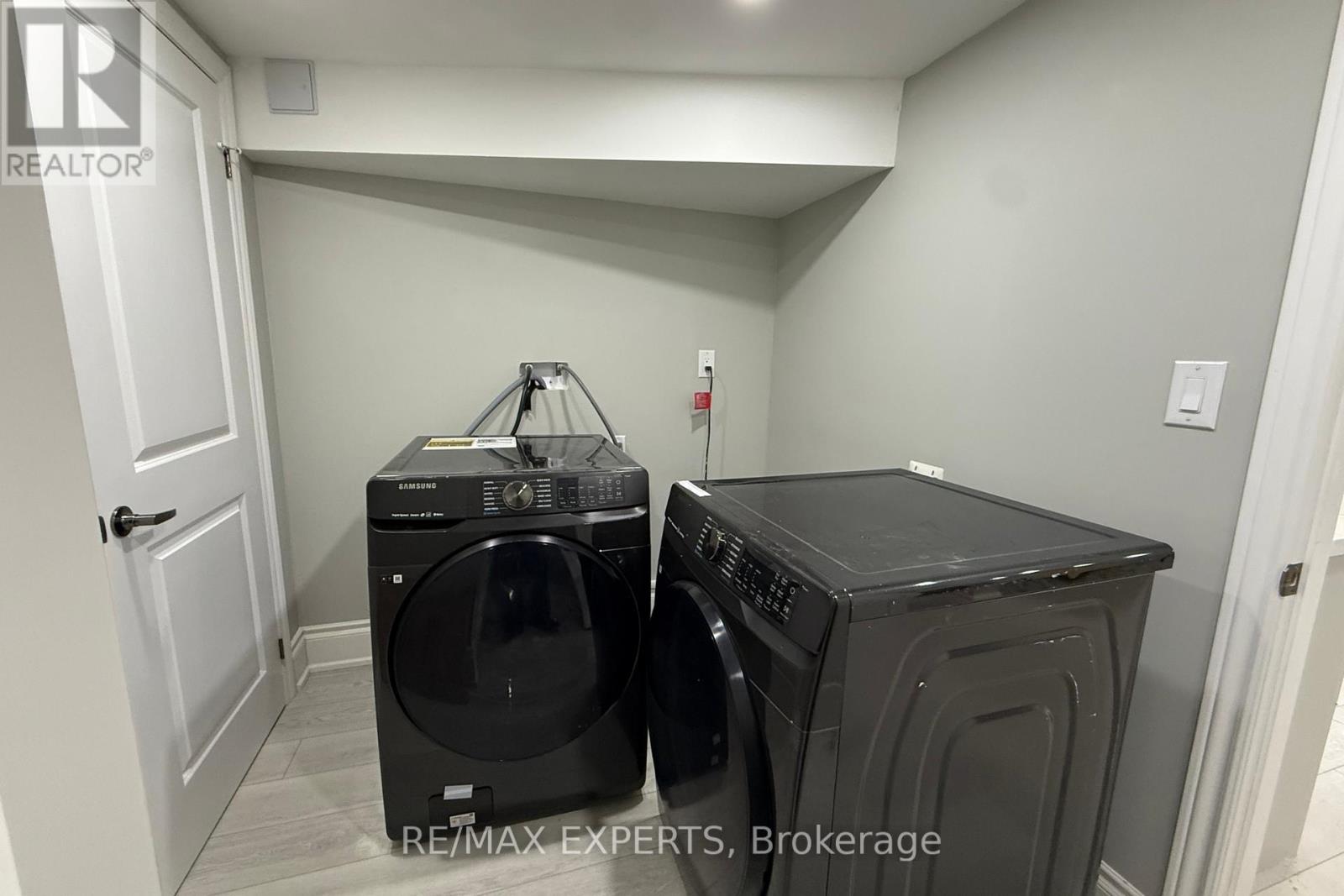 22 TRAVERS GATE - 31
