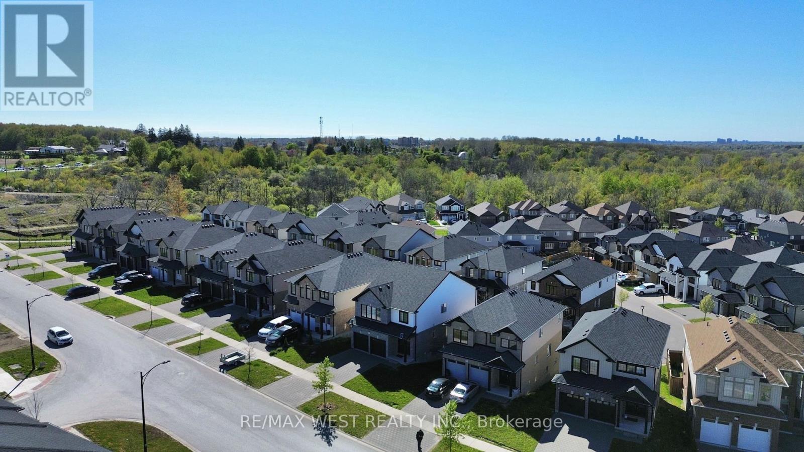 2607 SHEFFIELD BOULEVARD - 41