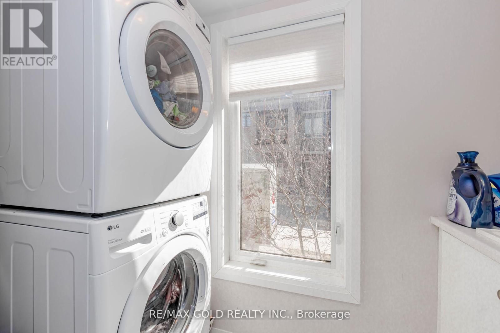 #1007 585 COLBORNE STREET E - 15