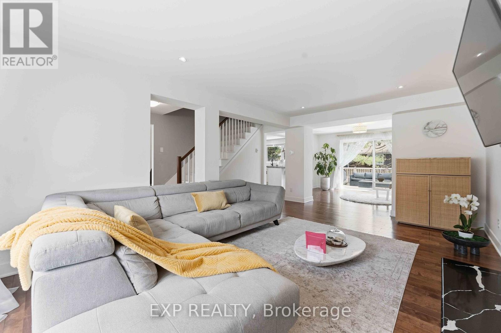 46 PARKGLEN DRIVE - 13