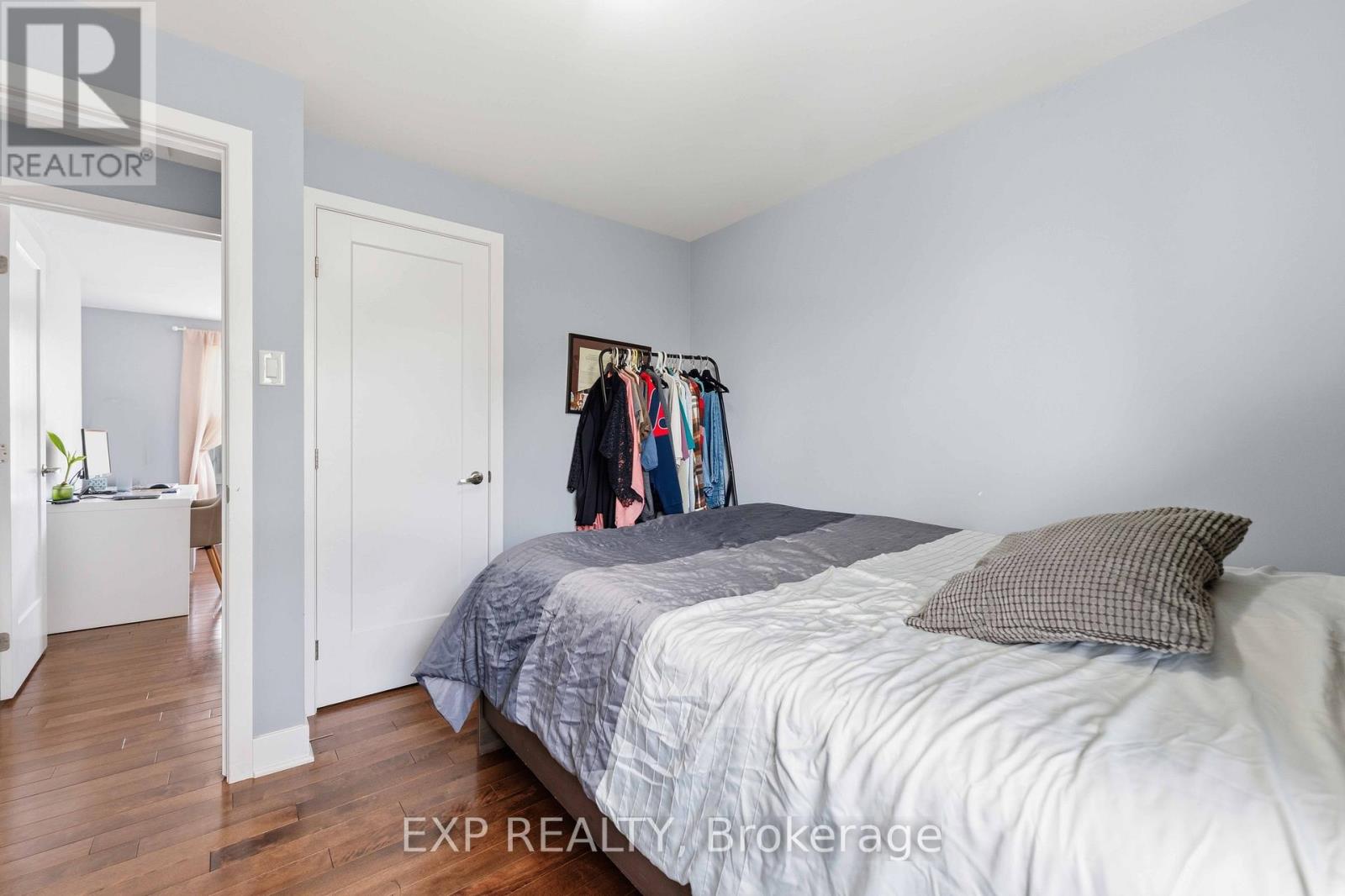 46 PARKGLEN DRIVE - 23