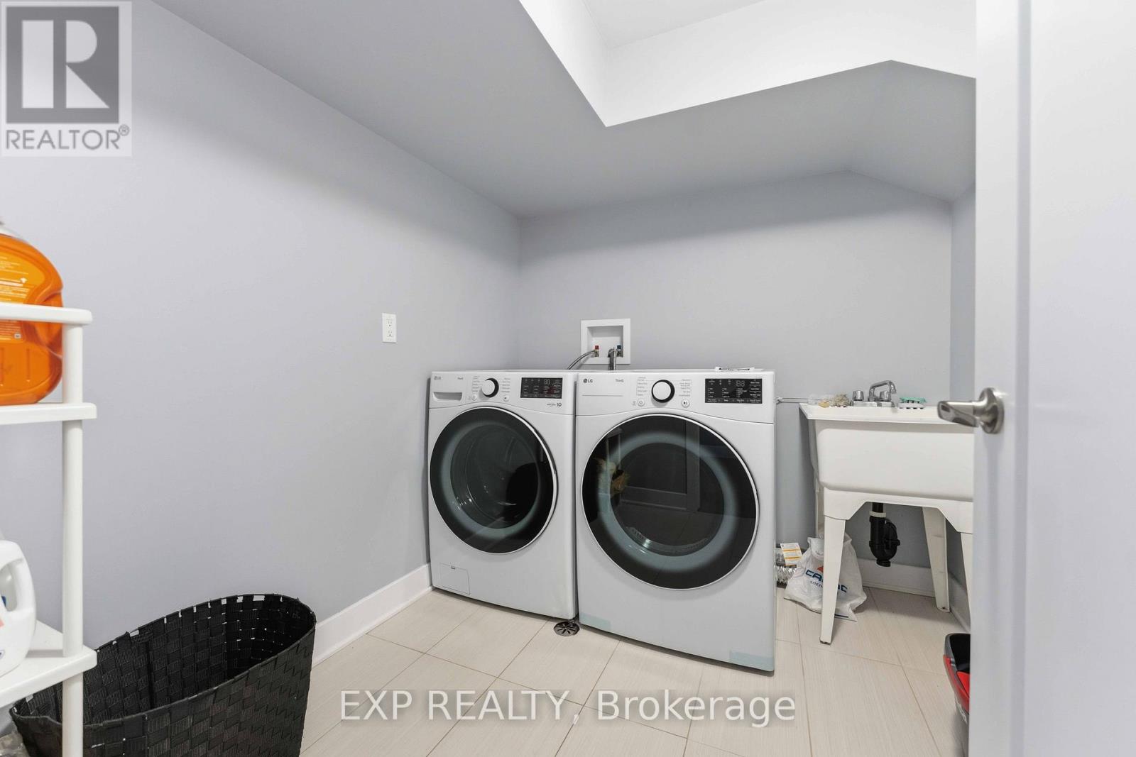 46 PARKGLEN DRIVE - 41