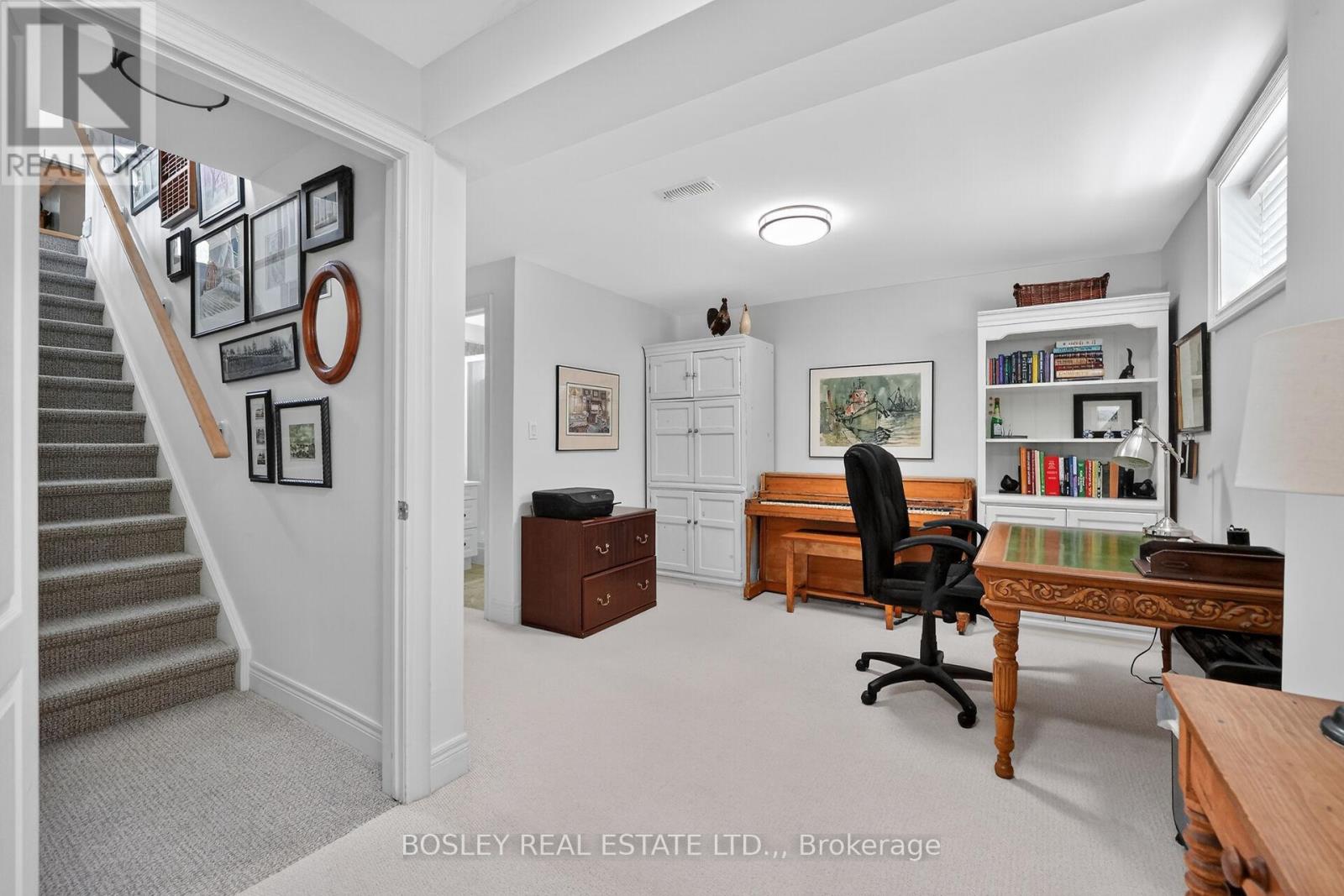 479 VICTORIA STREET - 25