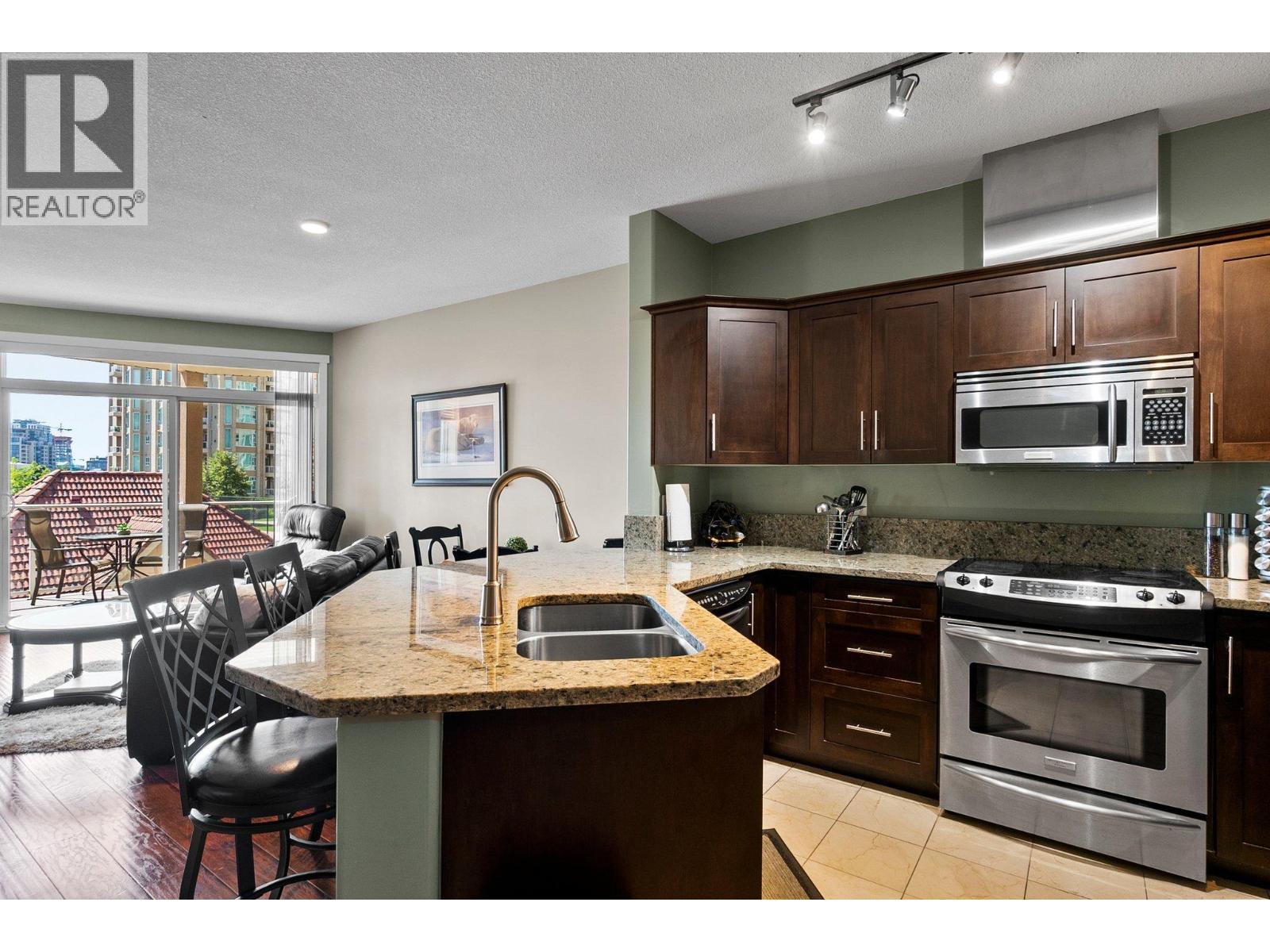 1088 Sunset Drive Unit# 442, Kelowna