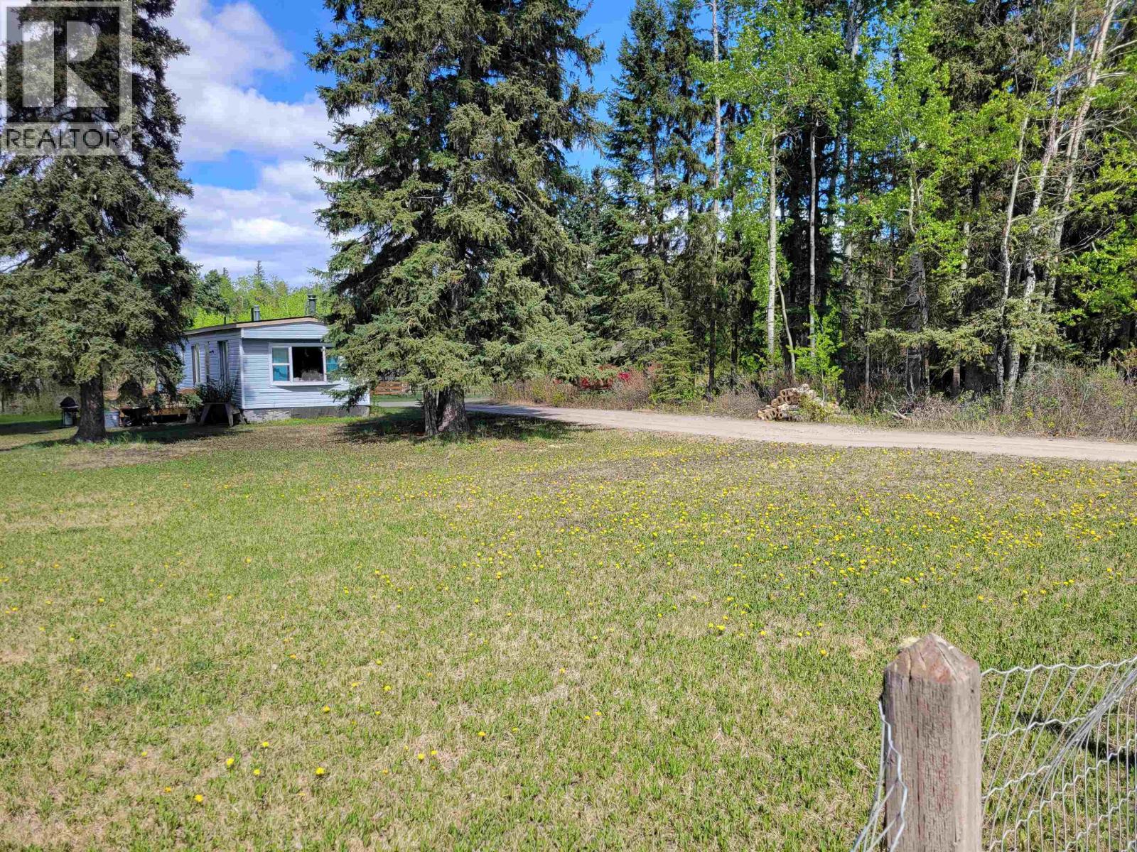 955 NECHAKO AVENUE, Vanderhoof