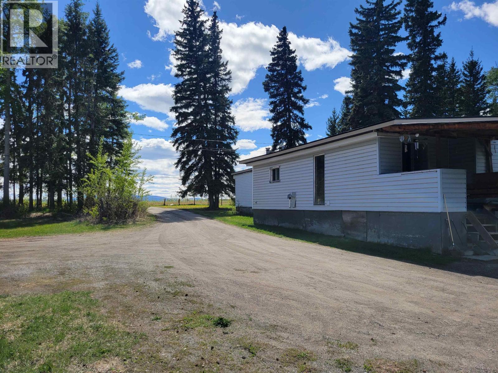 955 NECHAKO AVENUE, Vanderhoof