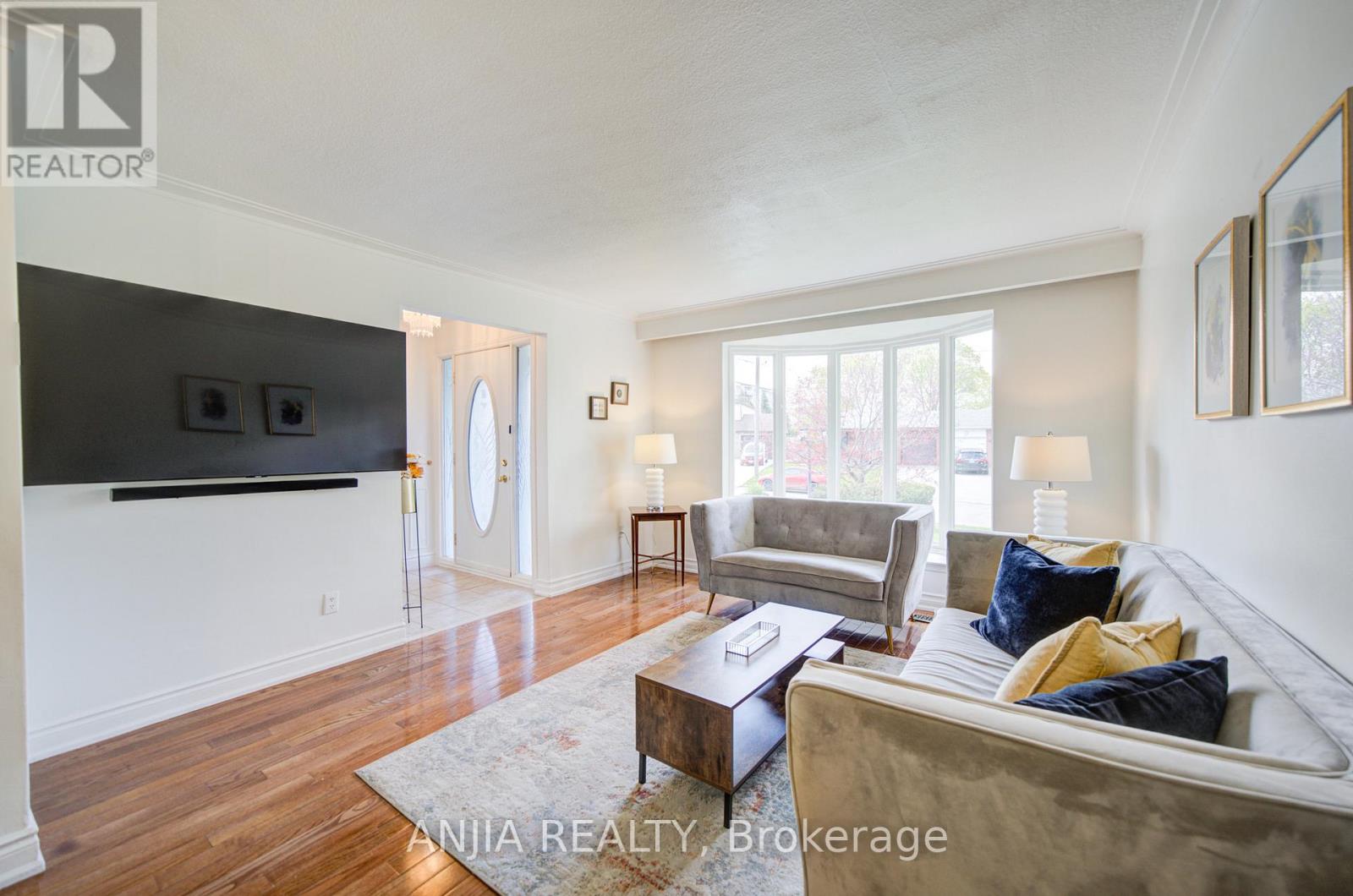 24 FRIAR TUCK ROAD - 23