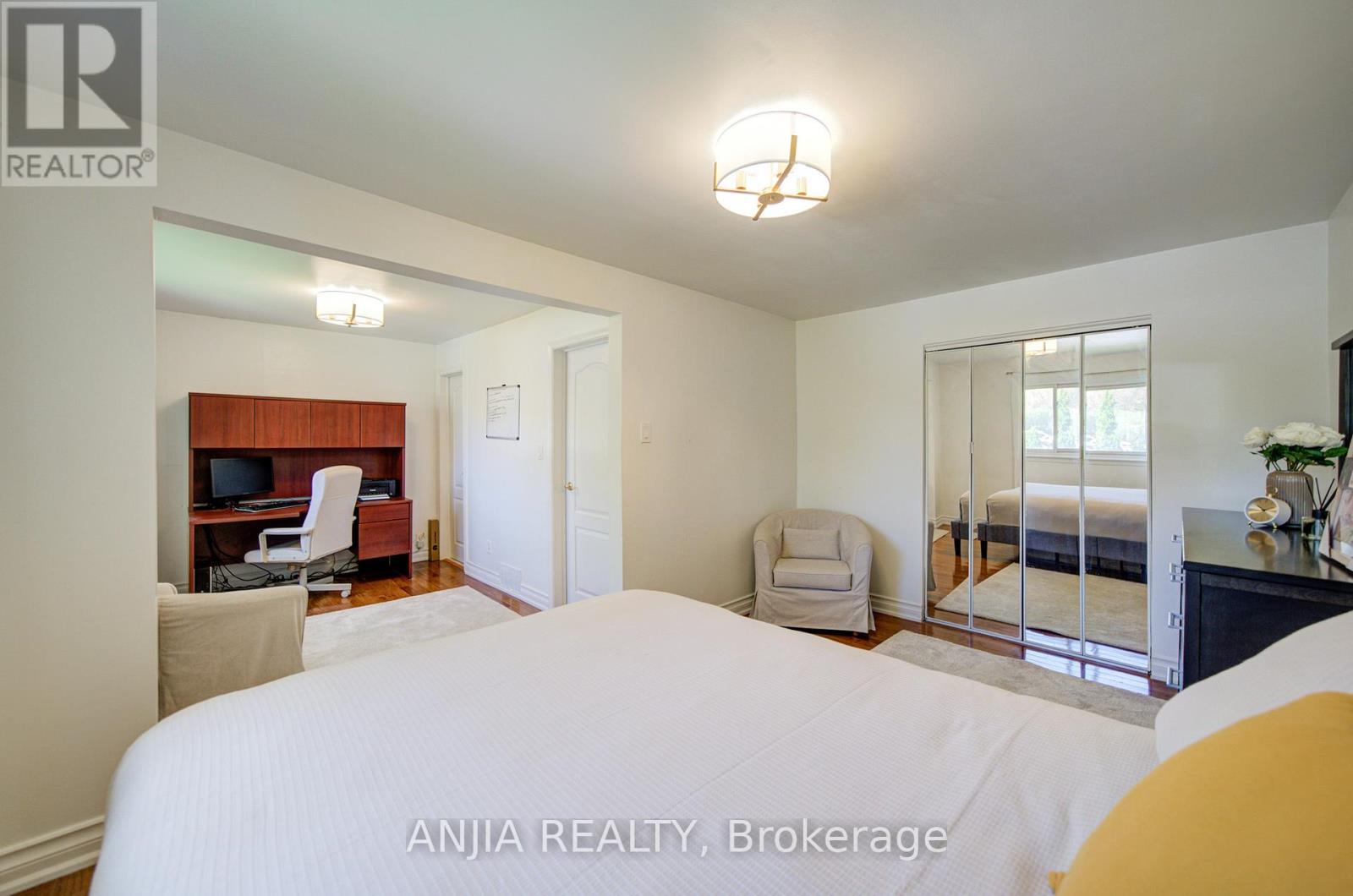 24 FRIAR TUCK ROAD - 30