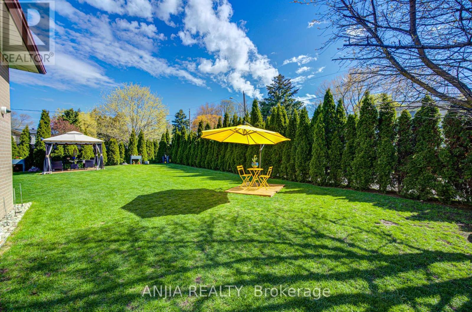 24 FRIAR TUCK ROAD - 47
