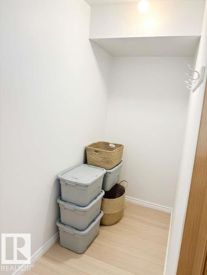#B2 10620 104 ST NW - 6