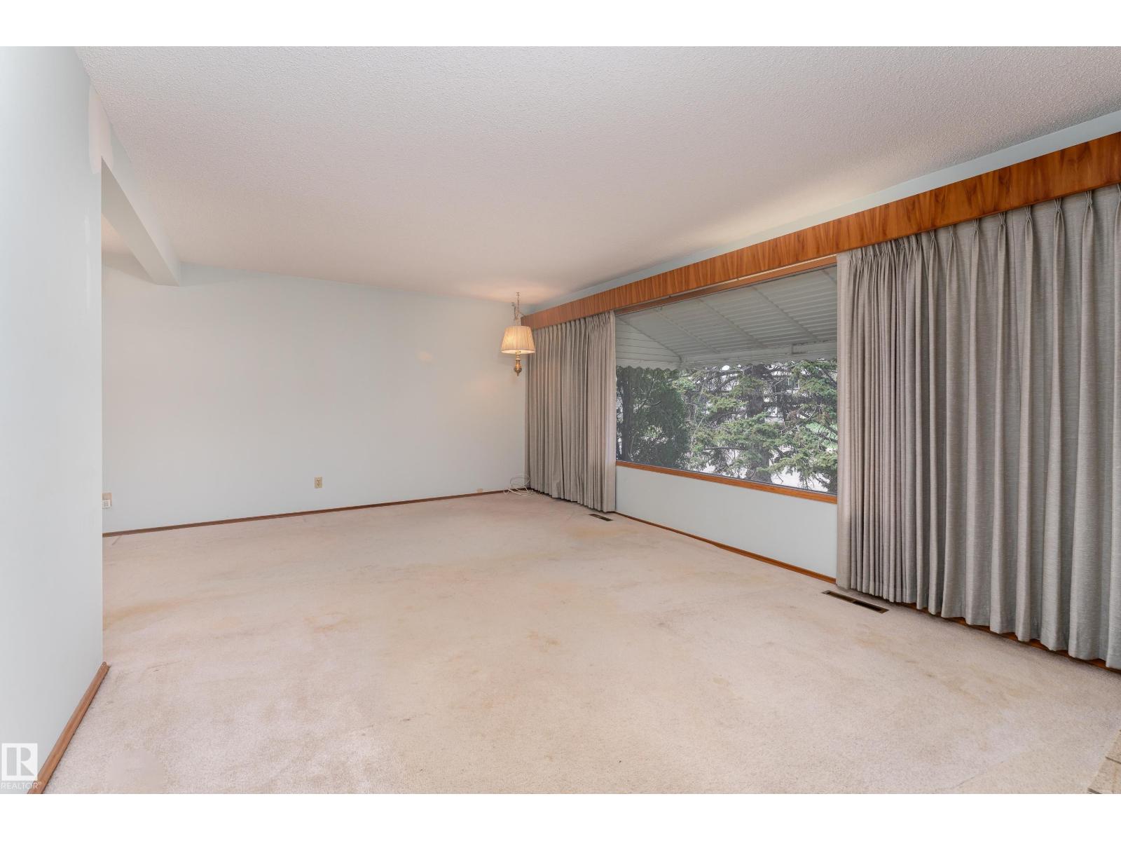 3711 118 ST NW - photo 5
