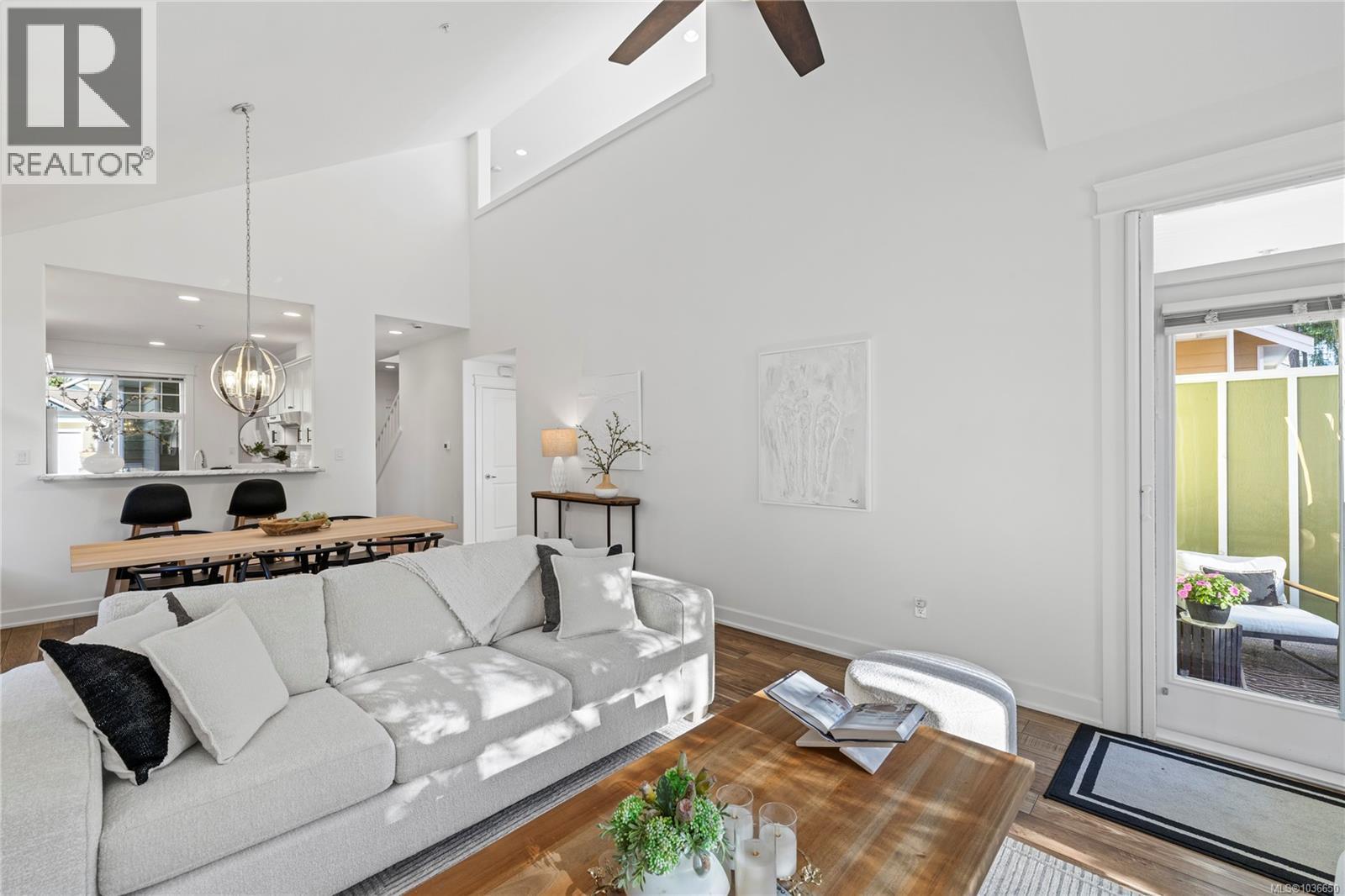 6353 Pinewood Lane - 24