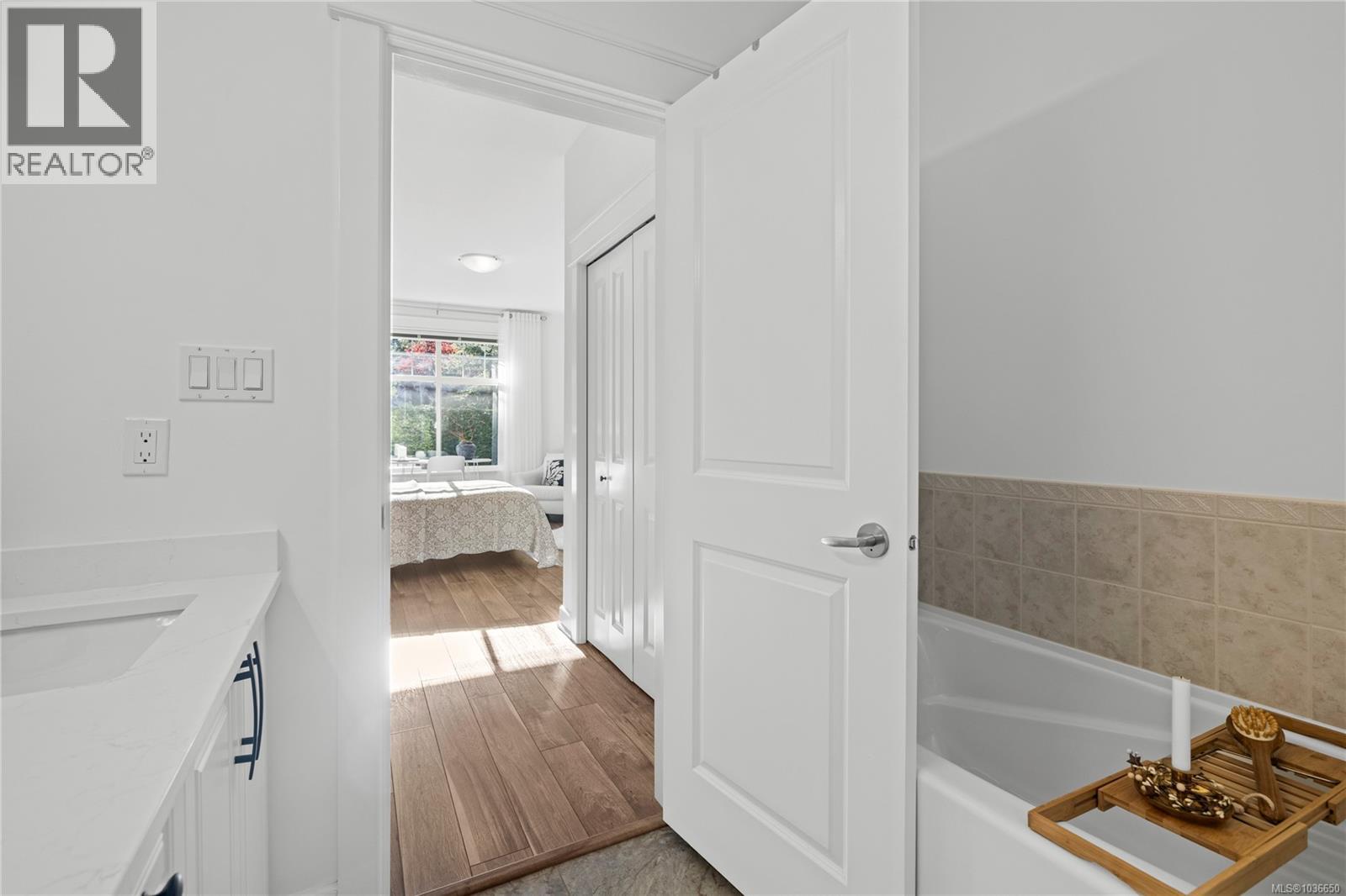 6353 Pinewood Lane - 32