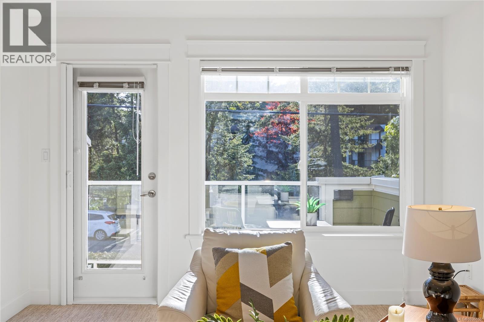 6353 Pinewood Lane - 38