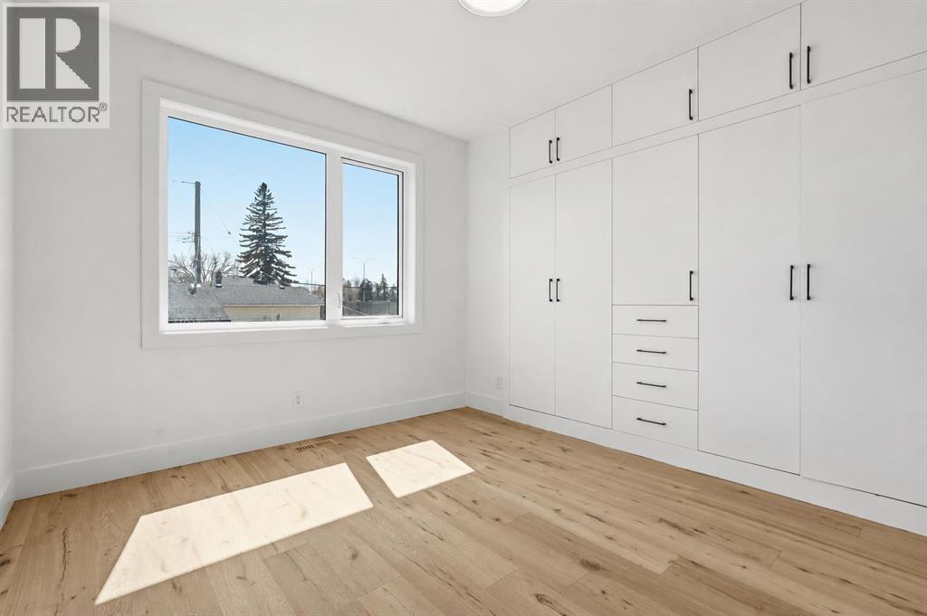 2449 29 Avenue SW - 29