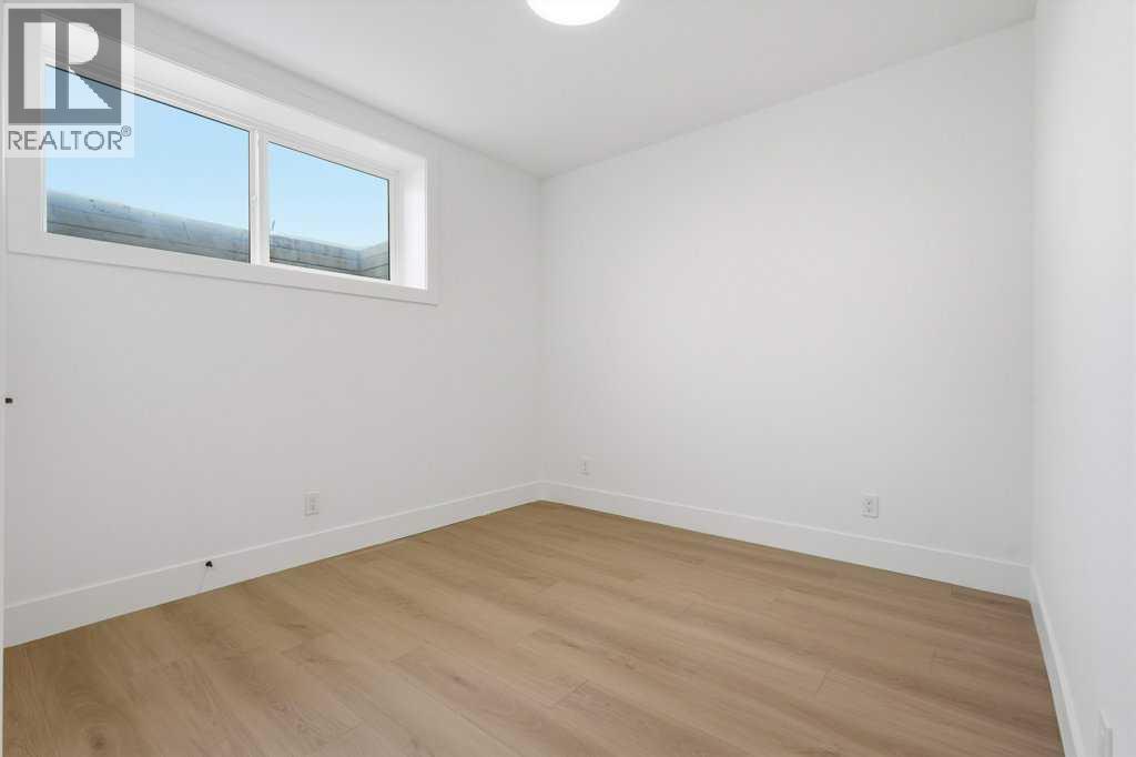 2449 29 Avenue SW - 42