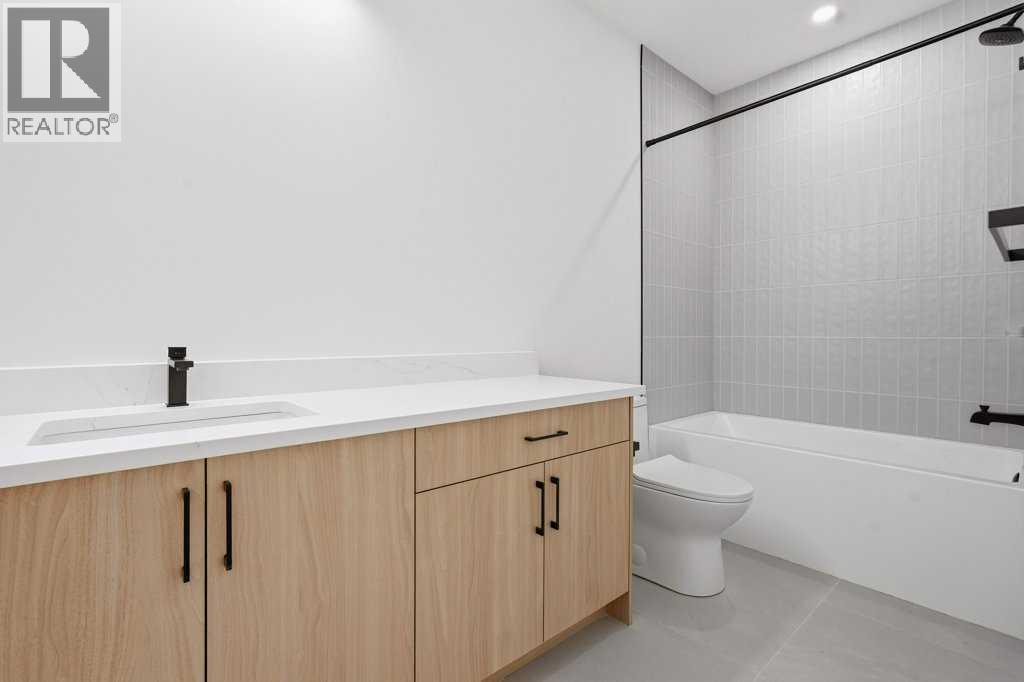 2449 29 Avenue SW - 41