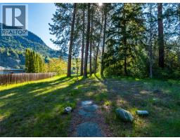 225 2nd Avenue, Castlegar, BC V1N3C2 Photo 8