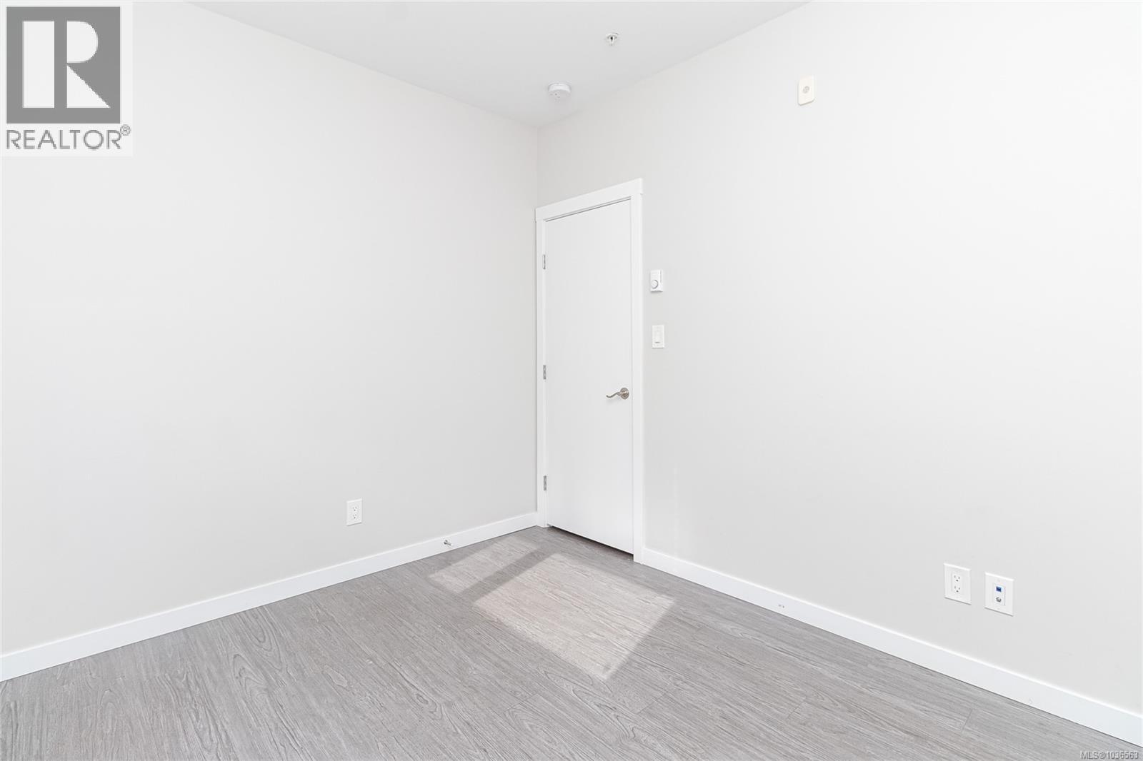 #501 2843 Jacklin Rd - 27