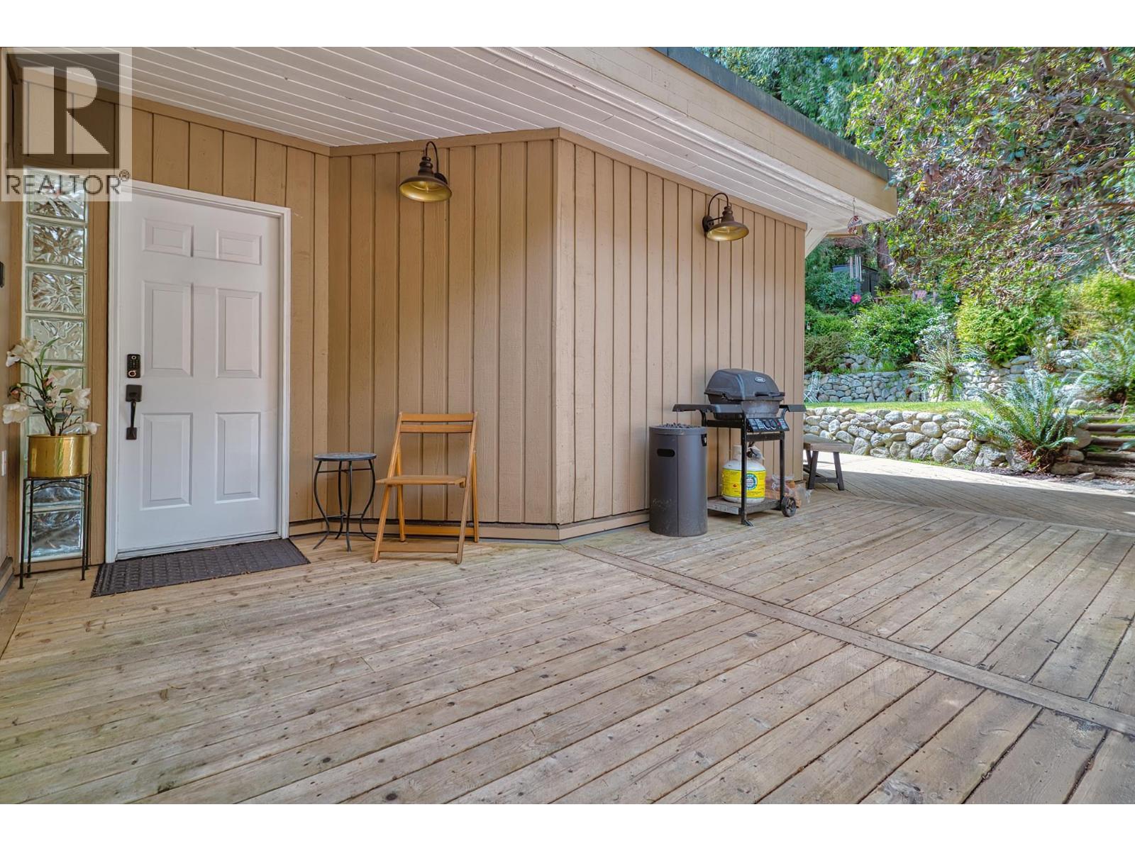 1849 NORTH ROAD, Gibsons