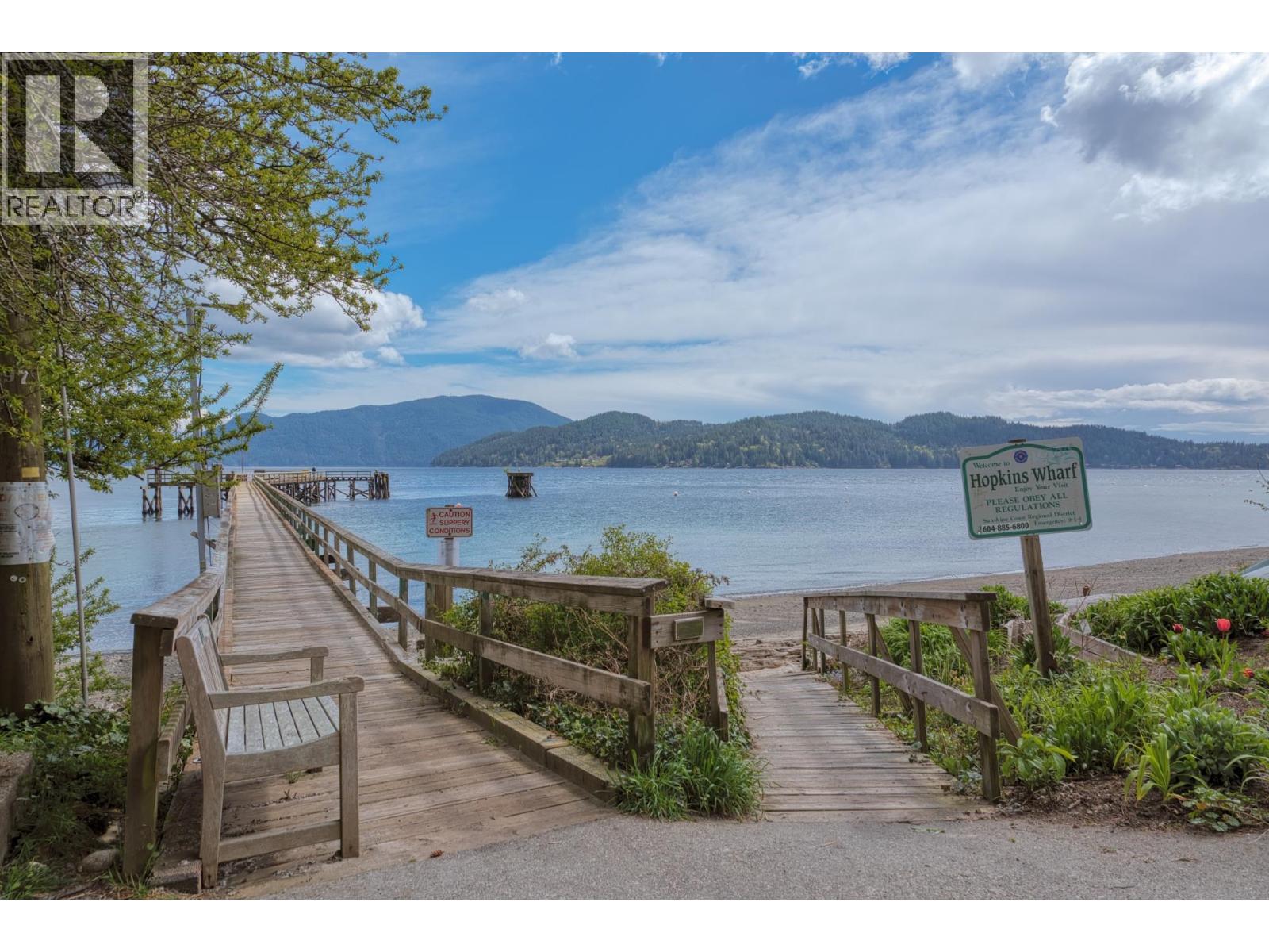 1849 NORTH ROAD, Gibsons