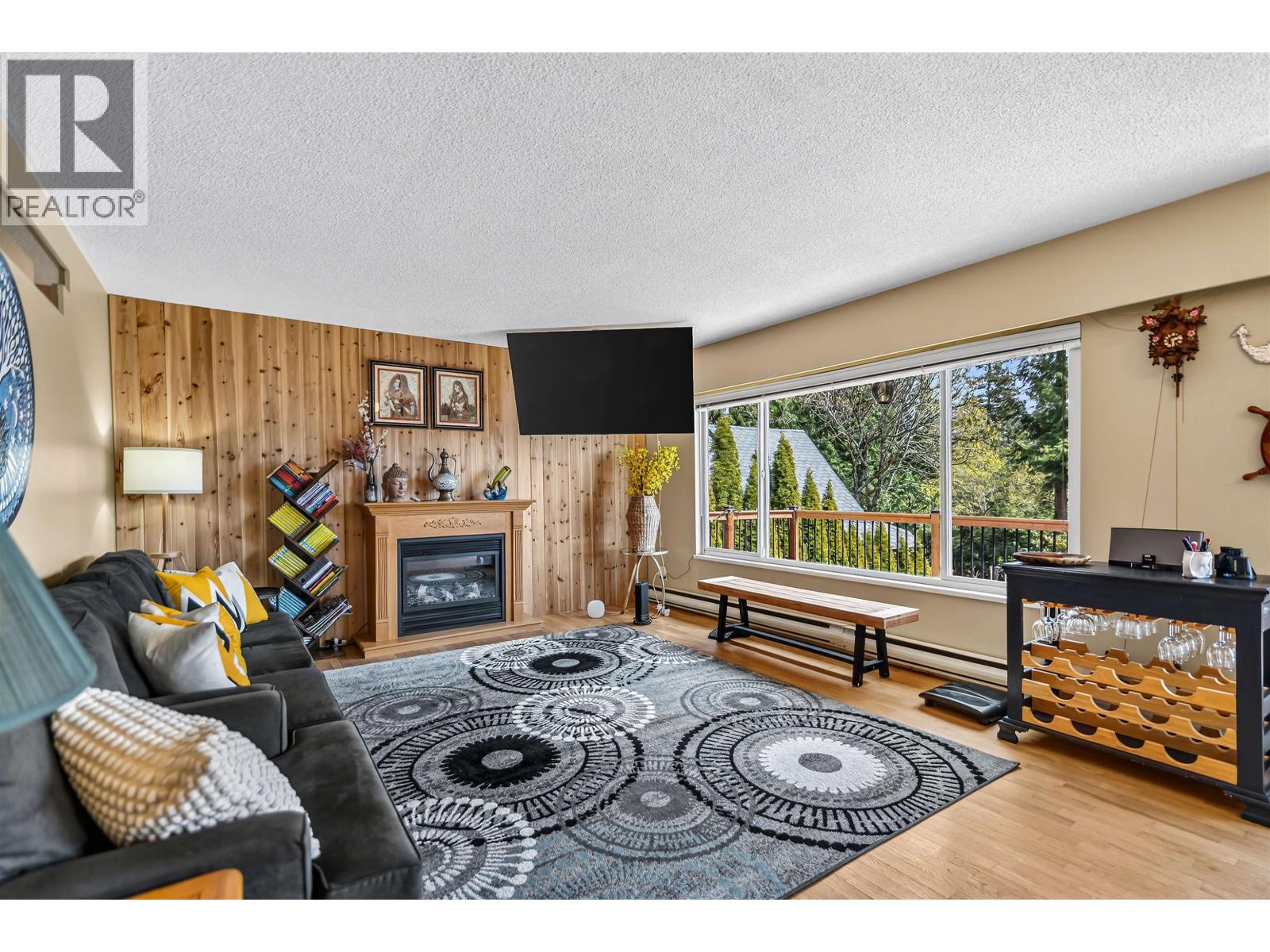 1849 NORTH ROAD, Gibsons