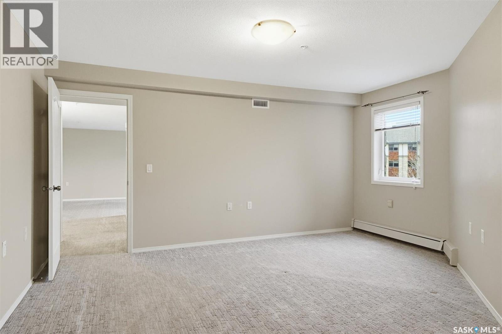 #304 1622A Acadia DRIVE - 18
