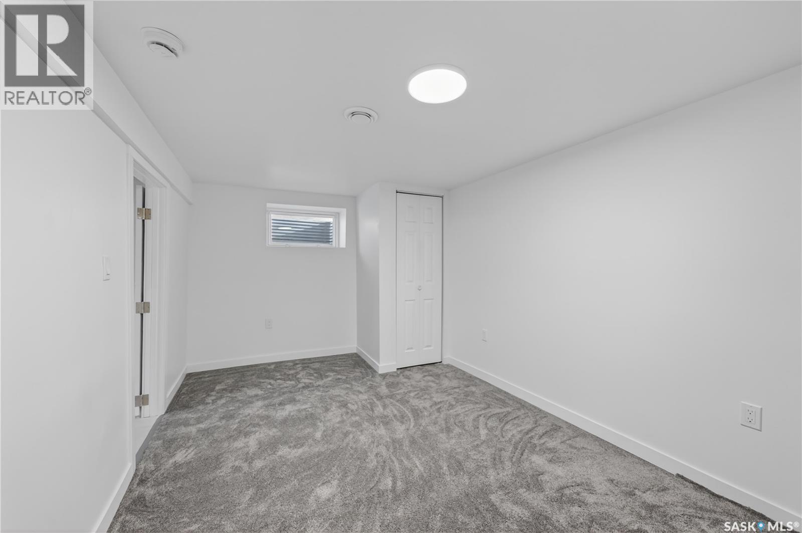 443 Argyle STREET N - 26