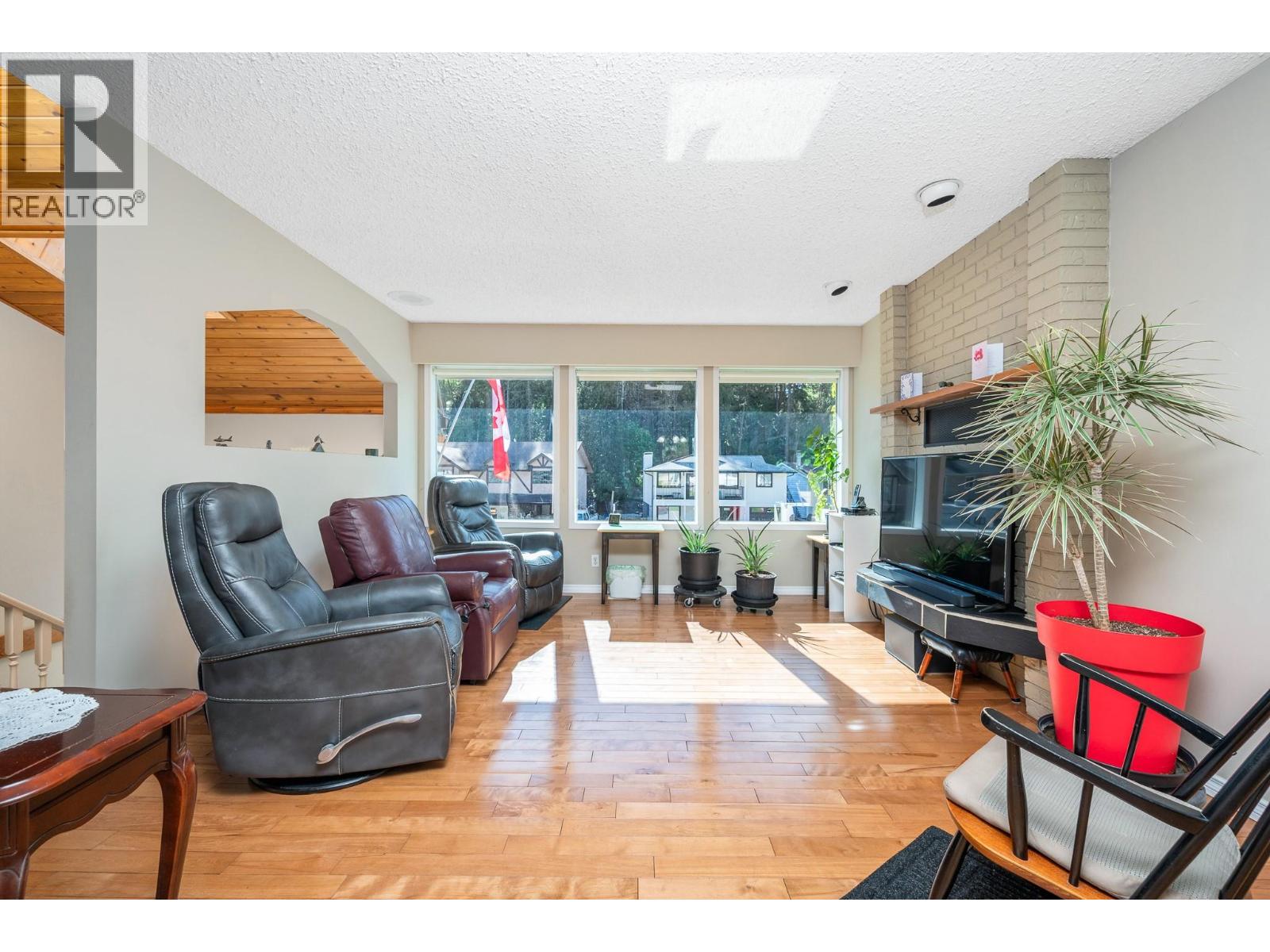3895 Highland Park Drive - 7
