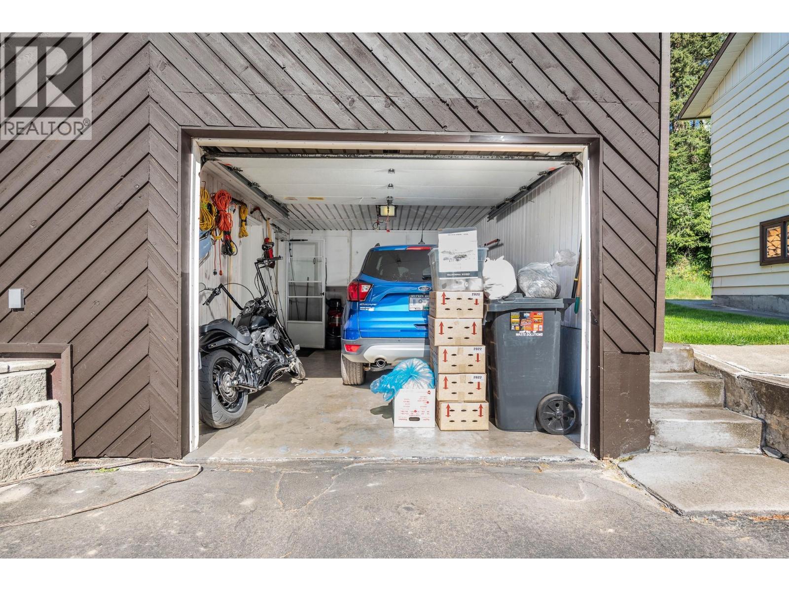 3895 Highland Park Drive - 29
