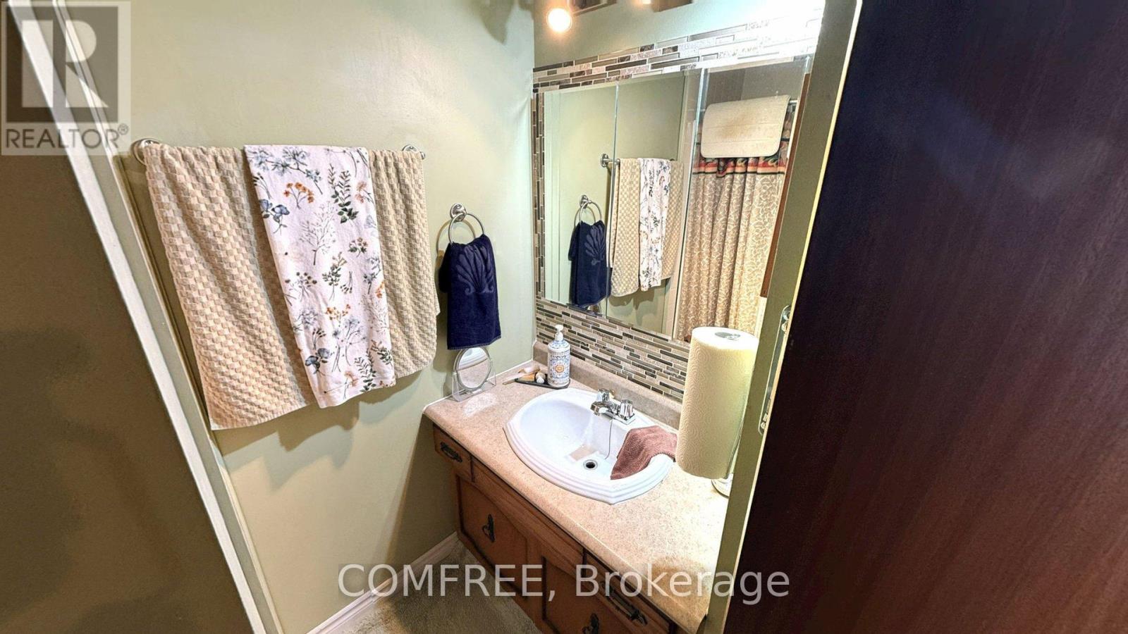 4088 FLORENCE AVENUE - 13