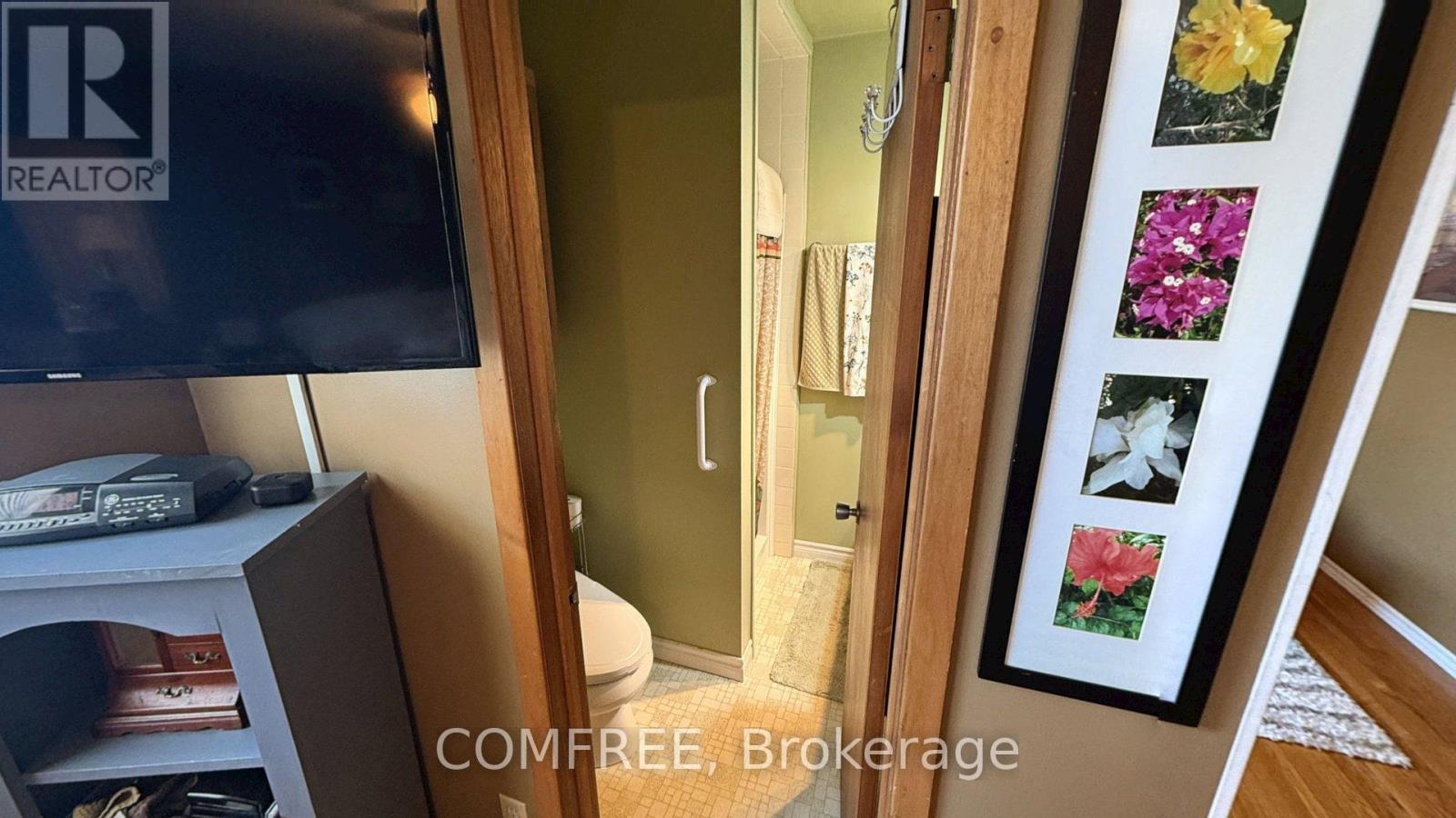 4088 FLORENCE AVENUE - 14