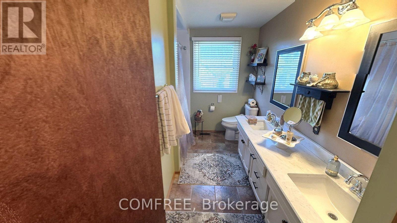 4088 FLORENCE AVENUE - 19