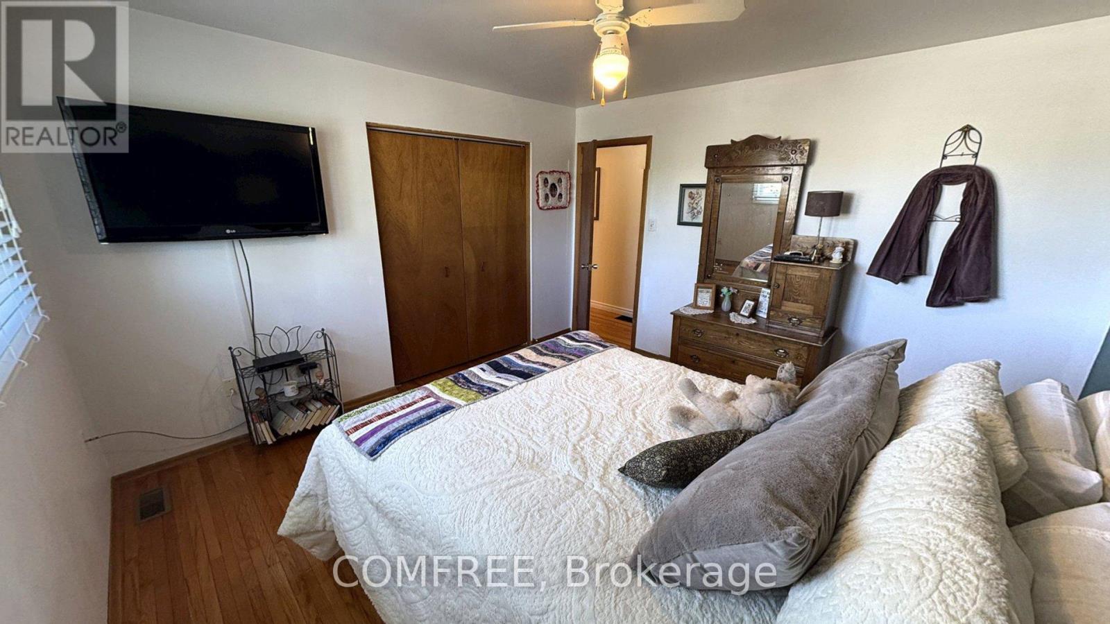 4088 FLORENCE AVENUE - 21