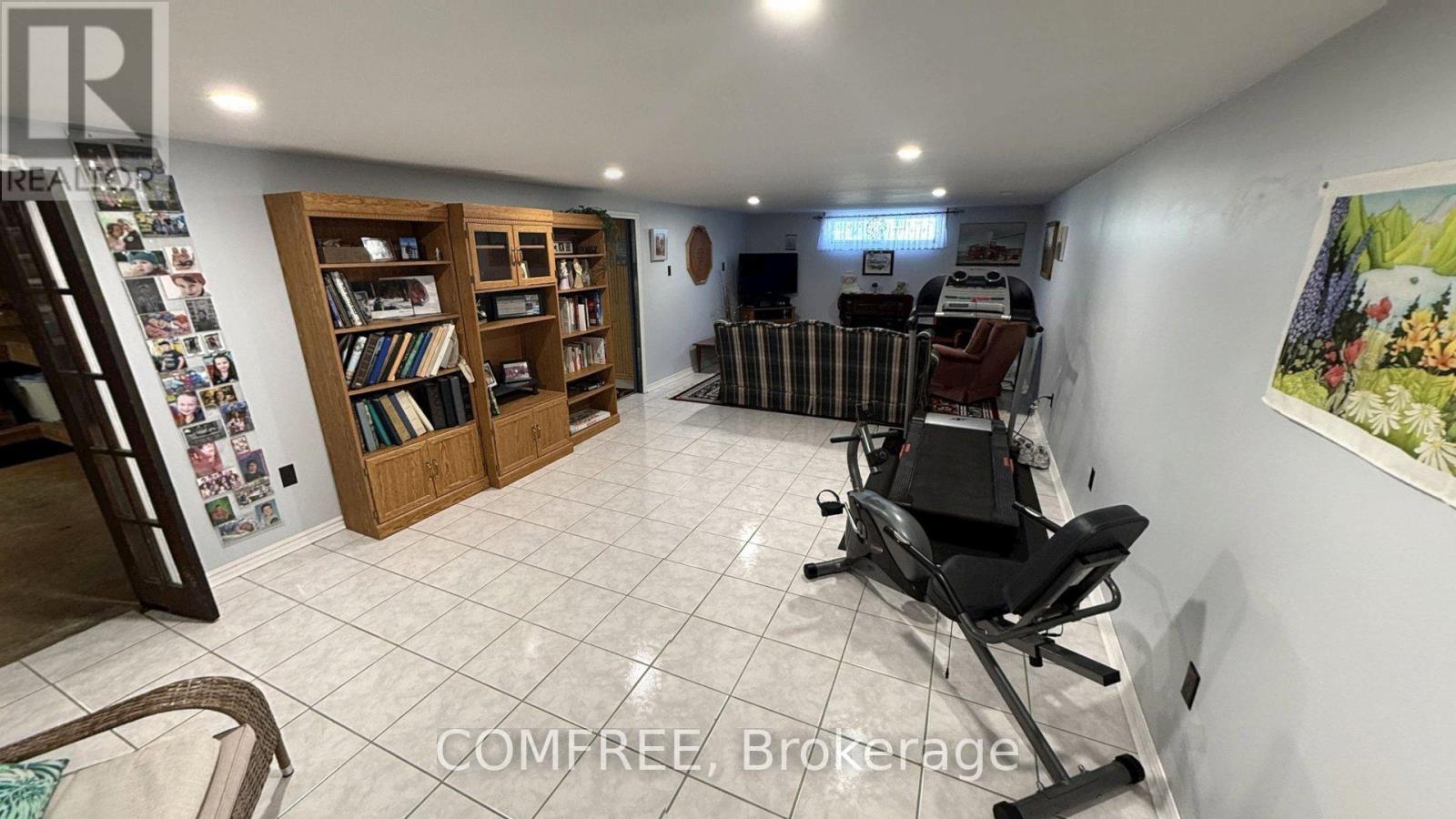 4088 FLORENCE AVENUE - 22